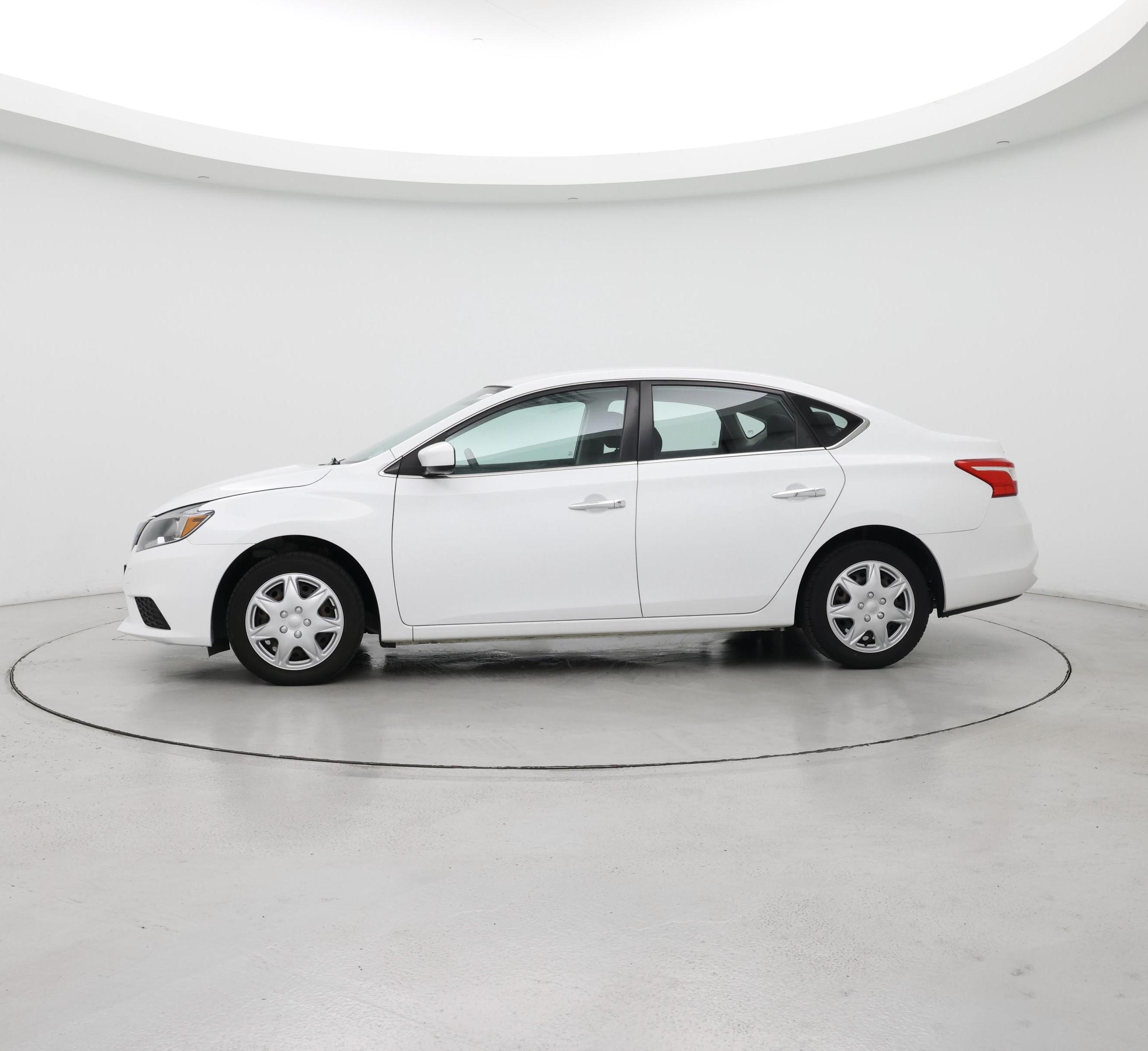 Thumbnail: 2018 Nissan Sentra - 3