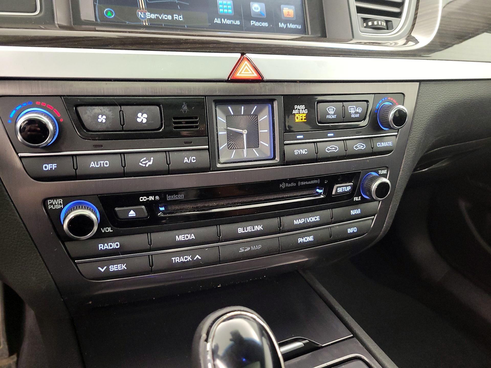 Thumbnail: 2015 Hyundai Genesis - 16