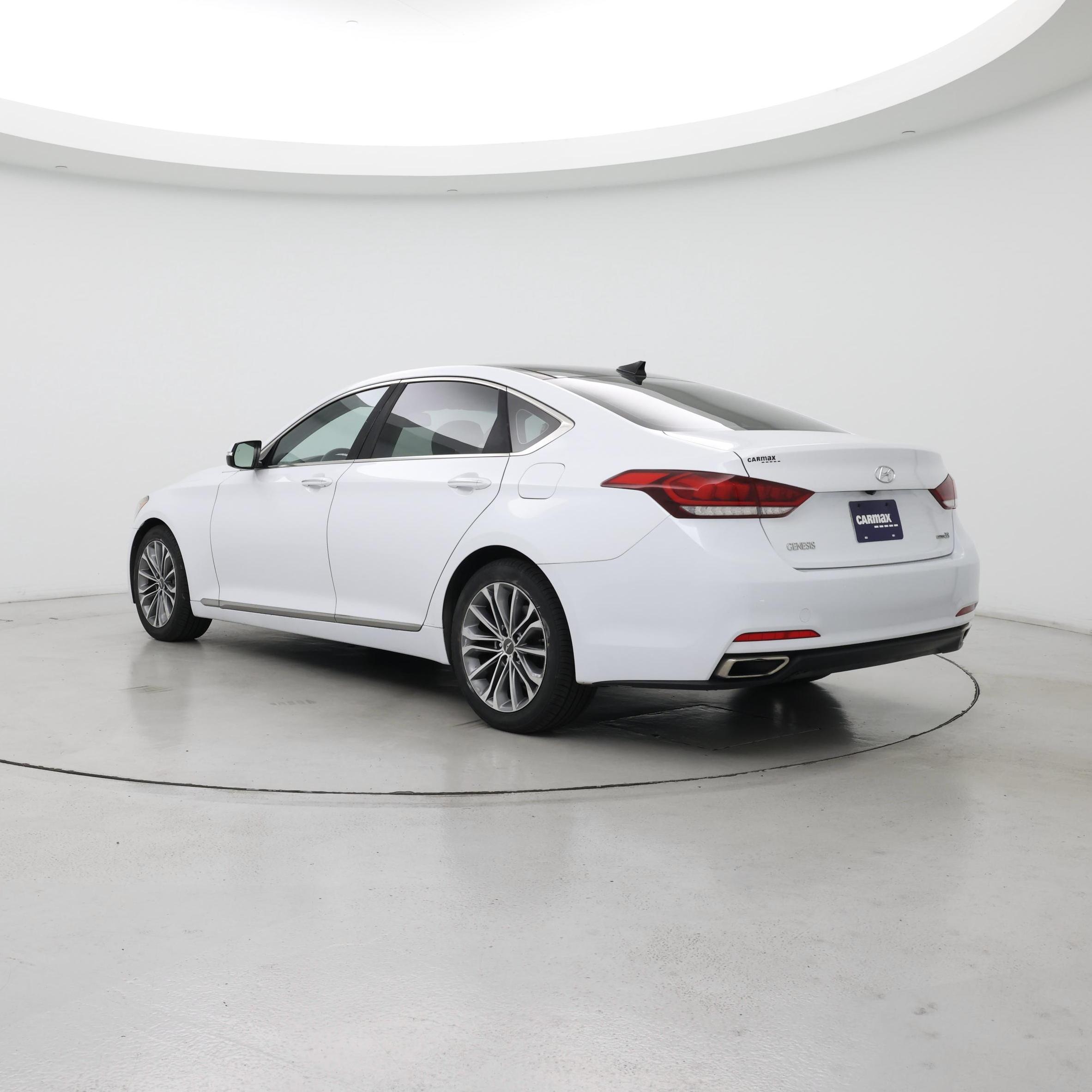 Thumbnail: 2015 Hyundai Genesis - 2