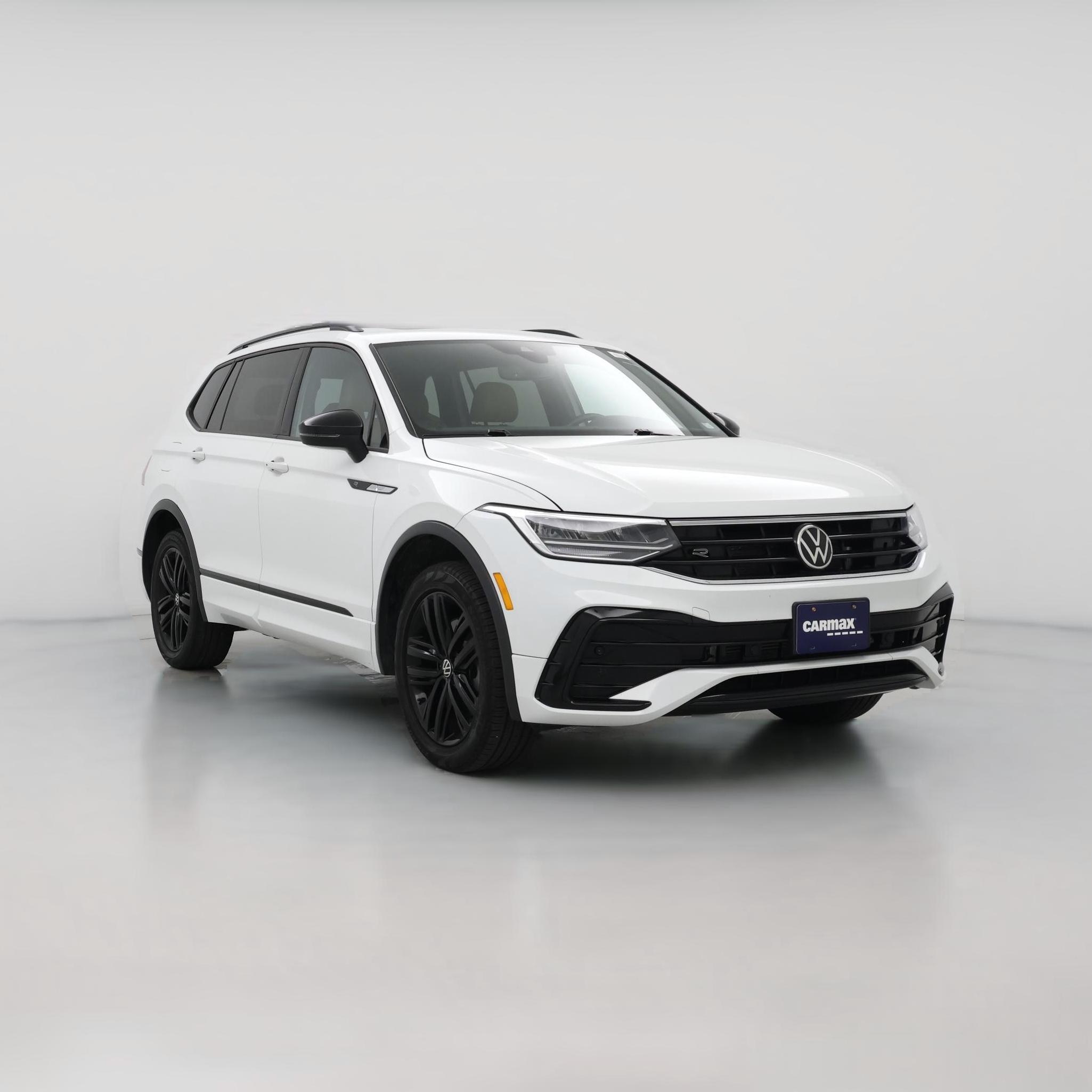 Thumbnail: 2022 Volkswagen Tiguan - 1