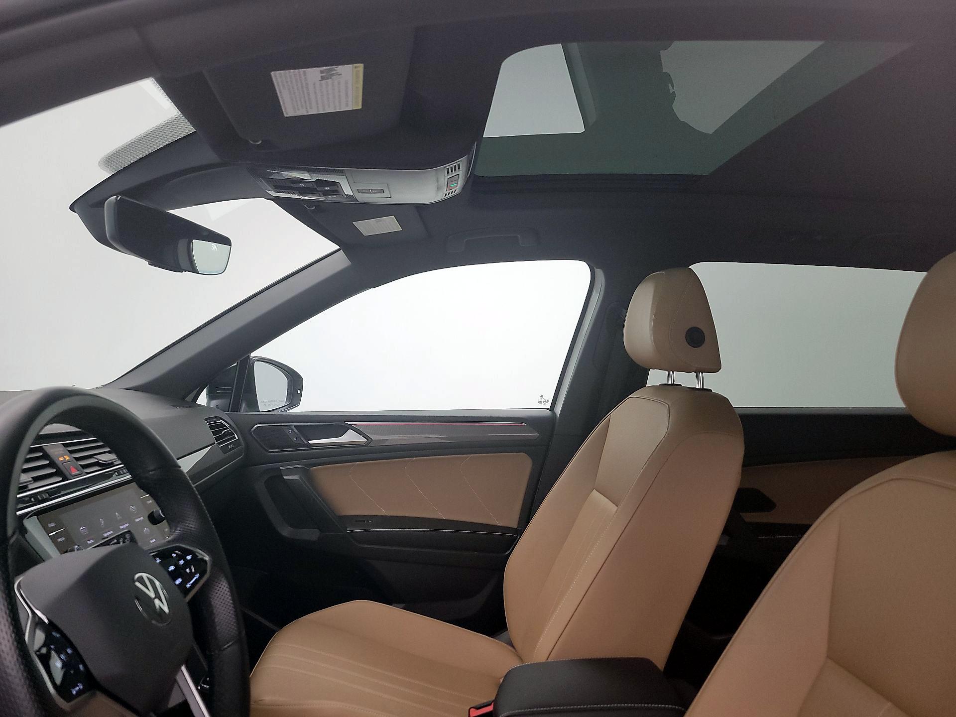 Thumbnail: 2022 Volkswagen Tiguan - 19