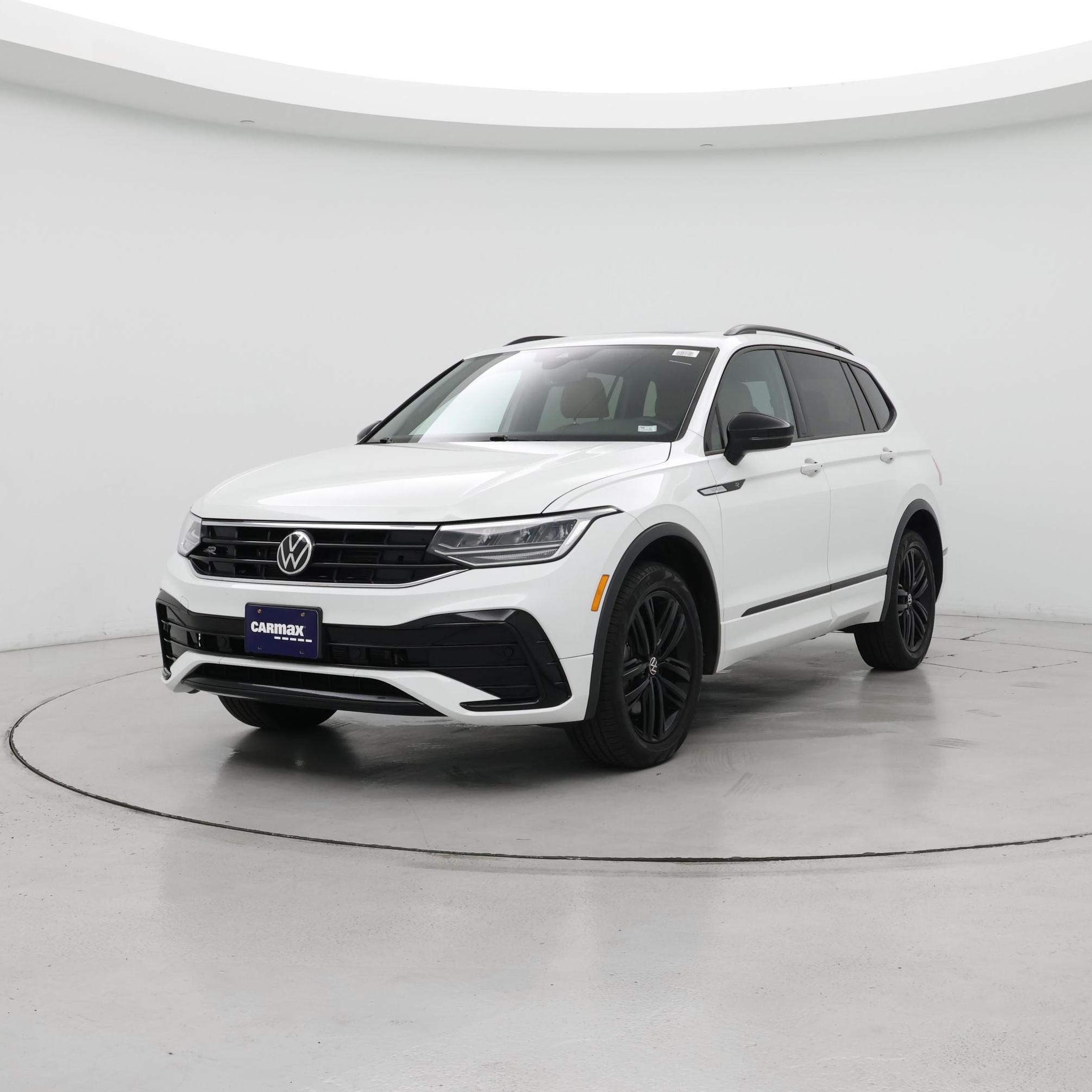 Thumbnail: 2022 Volkswagen Tiguan - 4