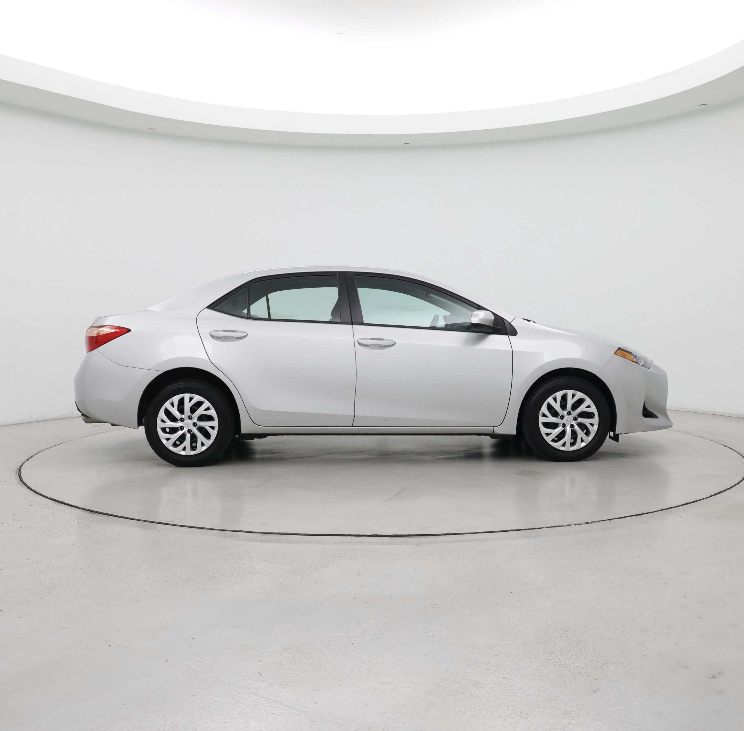 Thumbnail: 2017 Toyota Corolla - 7