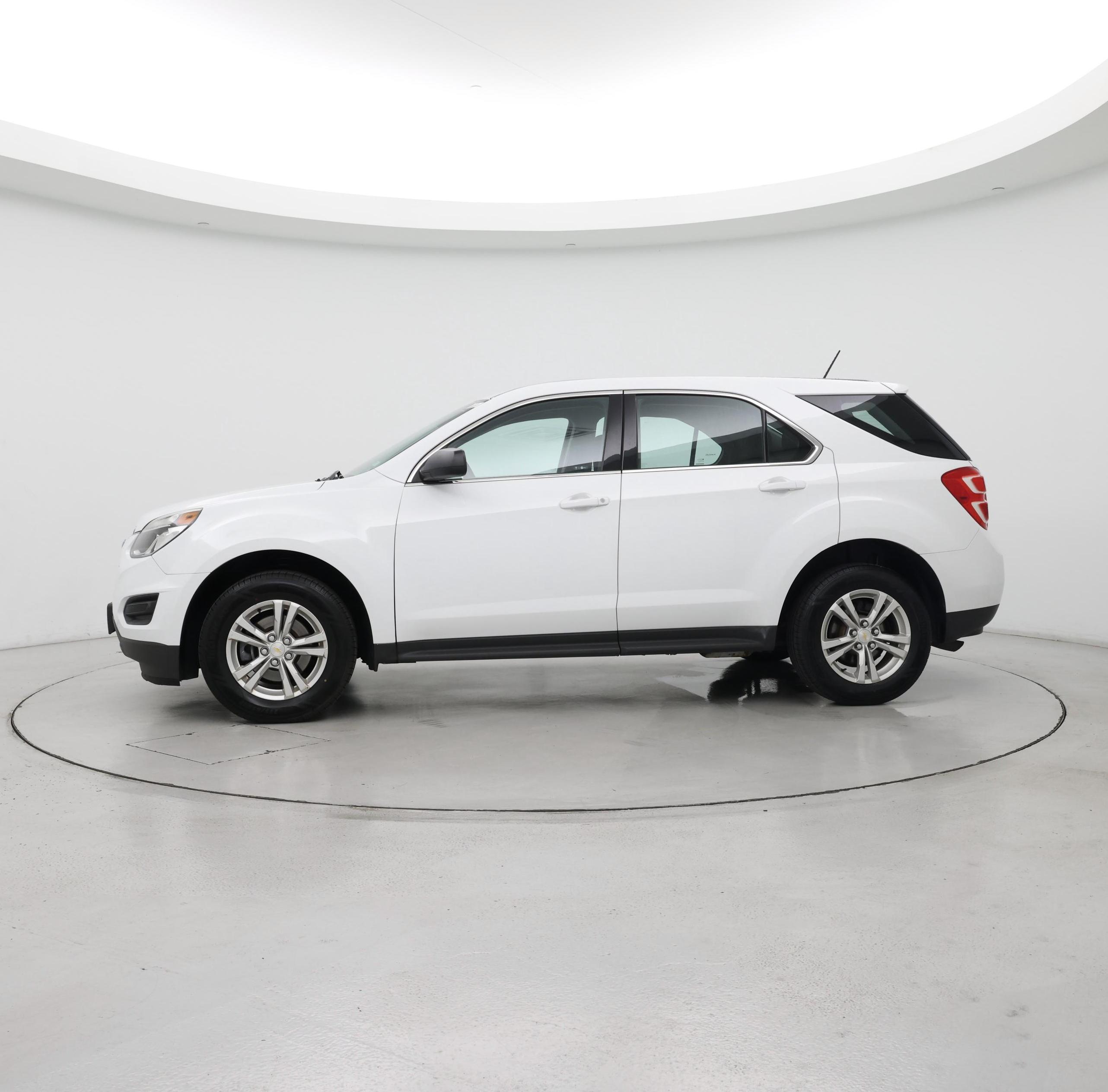 Thumbnail: 2017 Chevrolet Equinox - 3