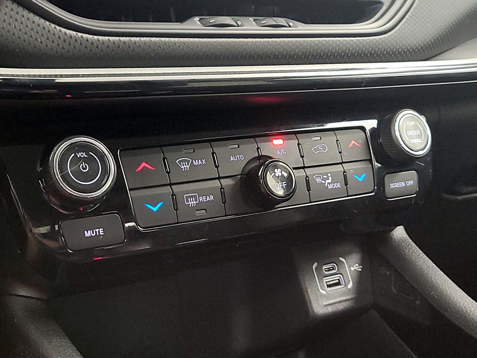 Thumbnail: 2022 Jeep Compass - 16