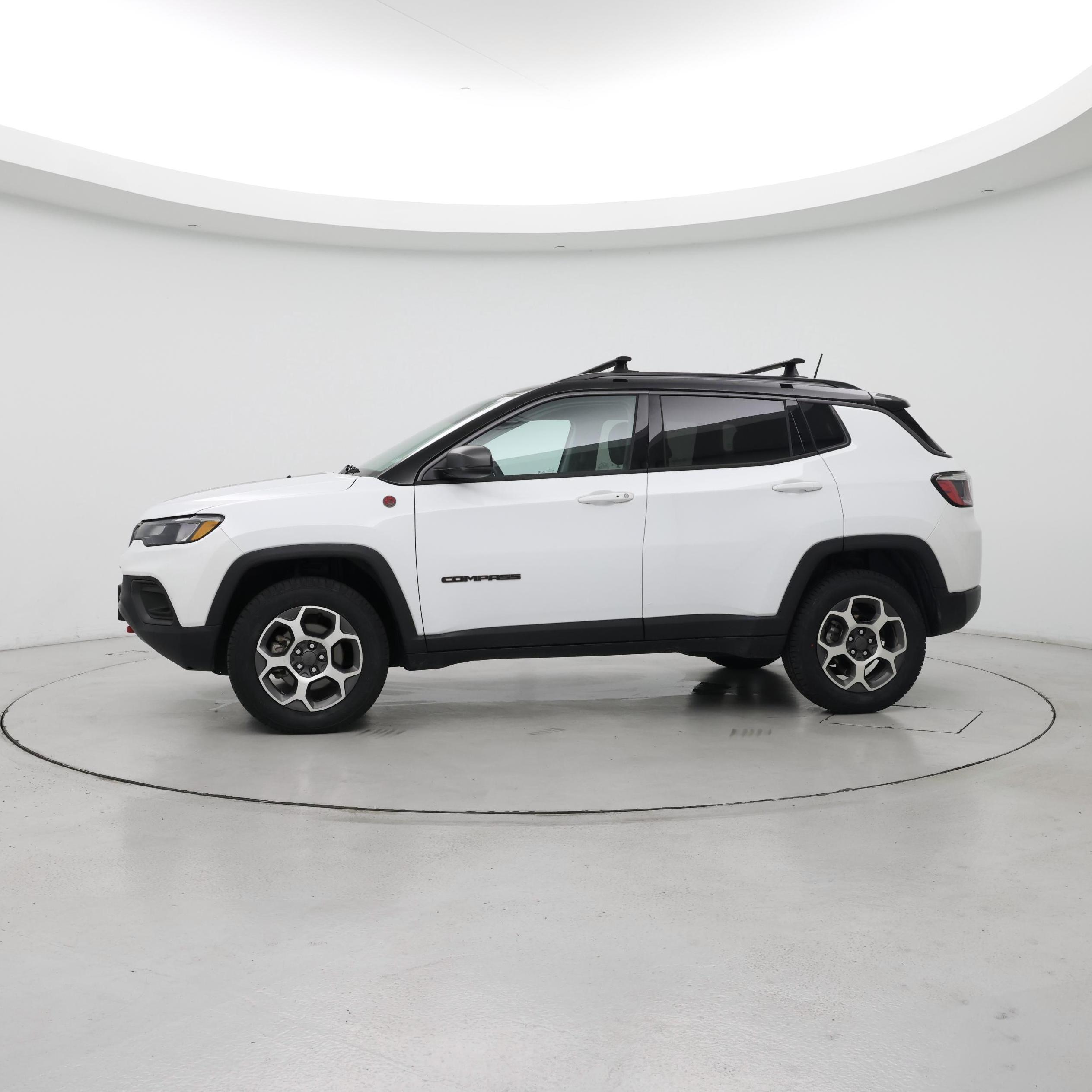 Thumbnail: 2022 Jeep Compass - 3