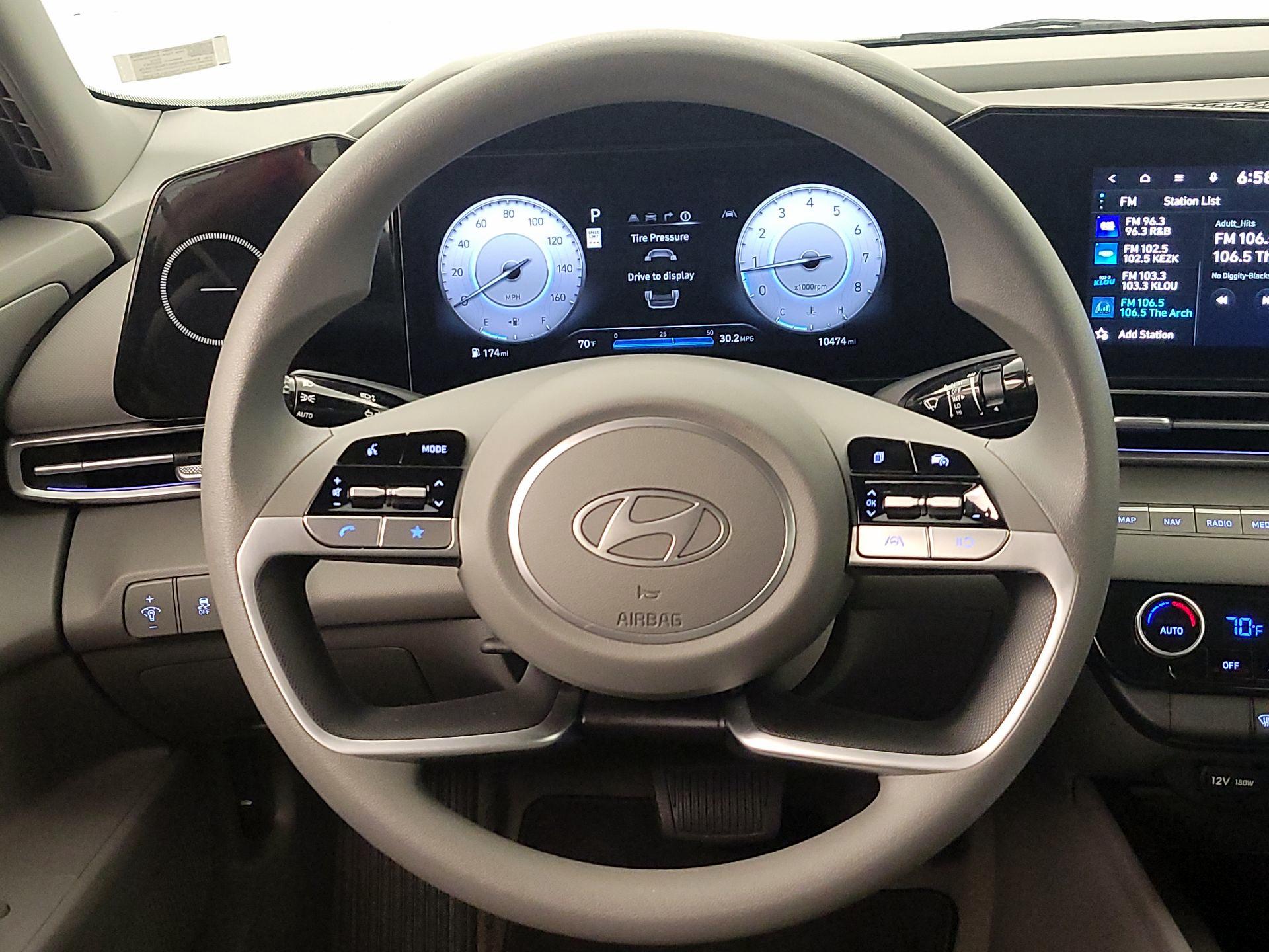 Thumbnail: 2024 Hyundai Elantra - 10