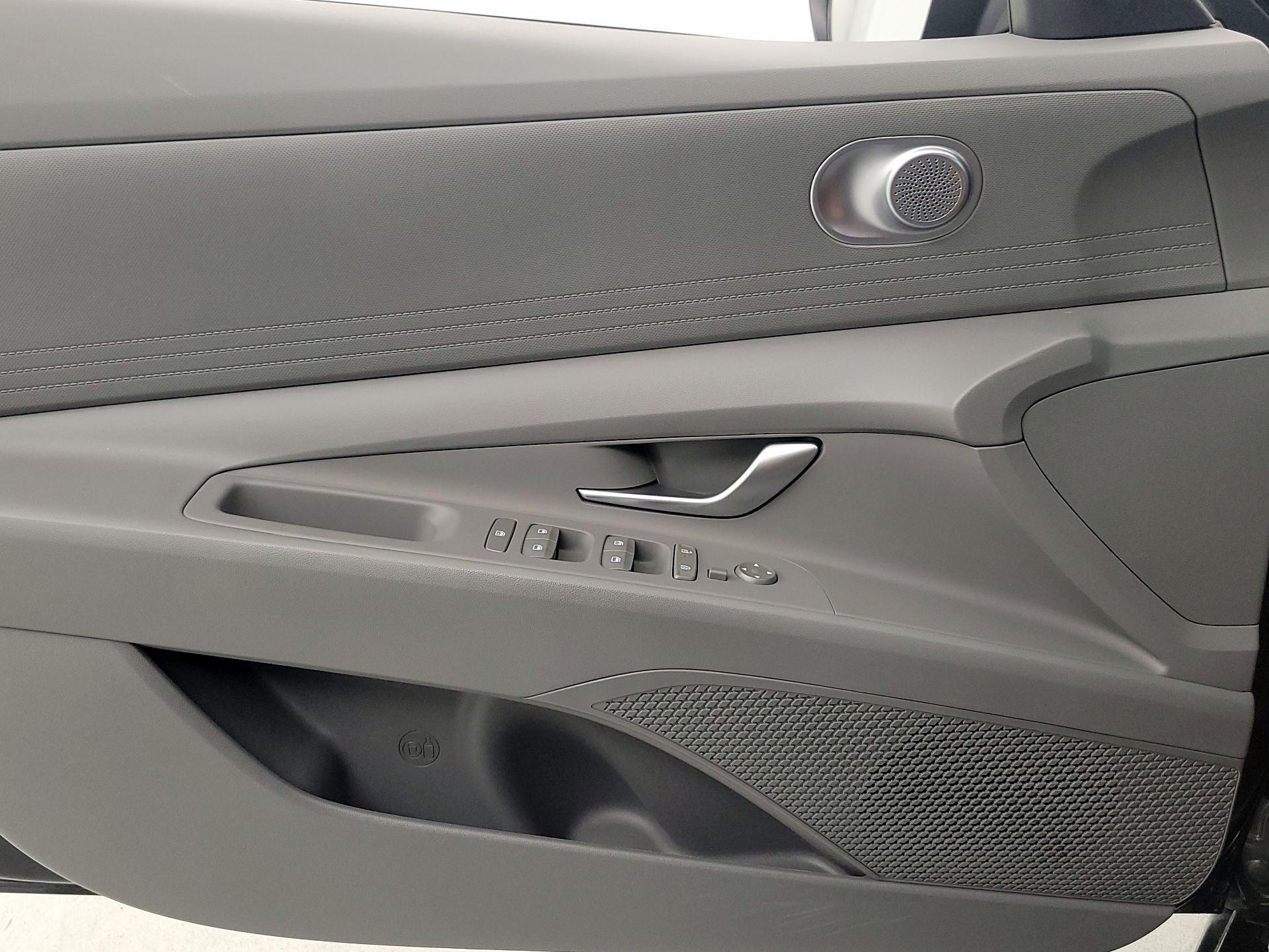 Thumbnail: 2024 Hyundai Elantra - 12