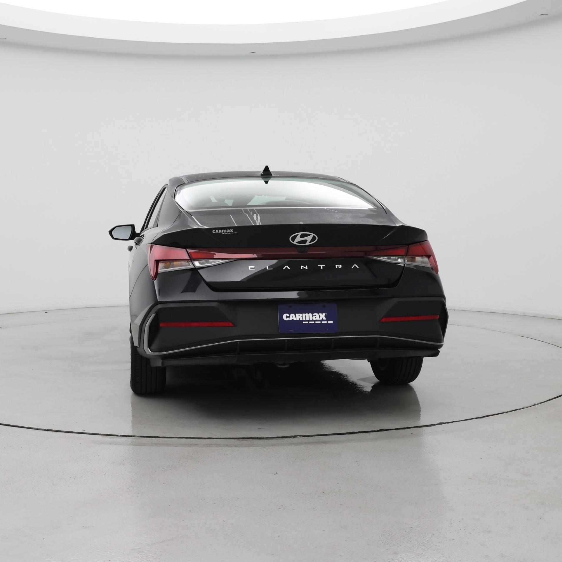 Thumbnail: 2024 Hyundai Elantra - 6