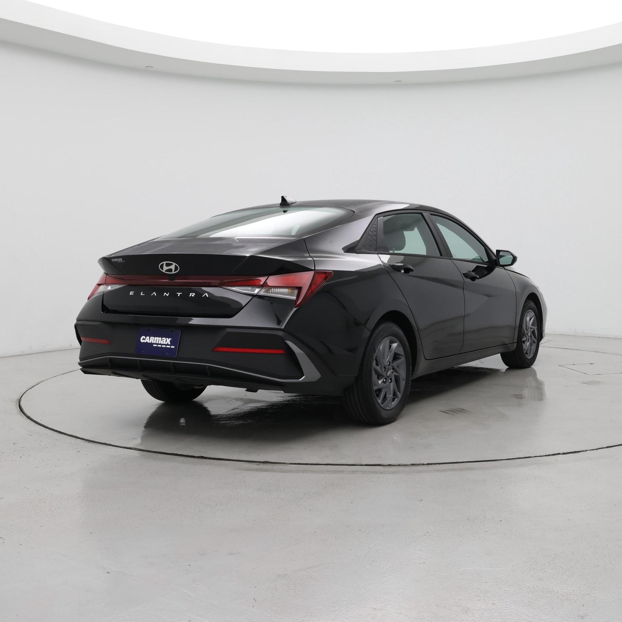 Thumbnail: 2024 Hyundai Elantra - 8