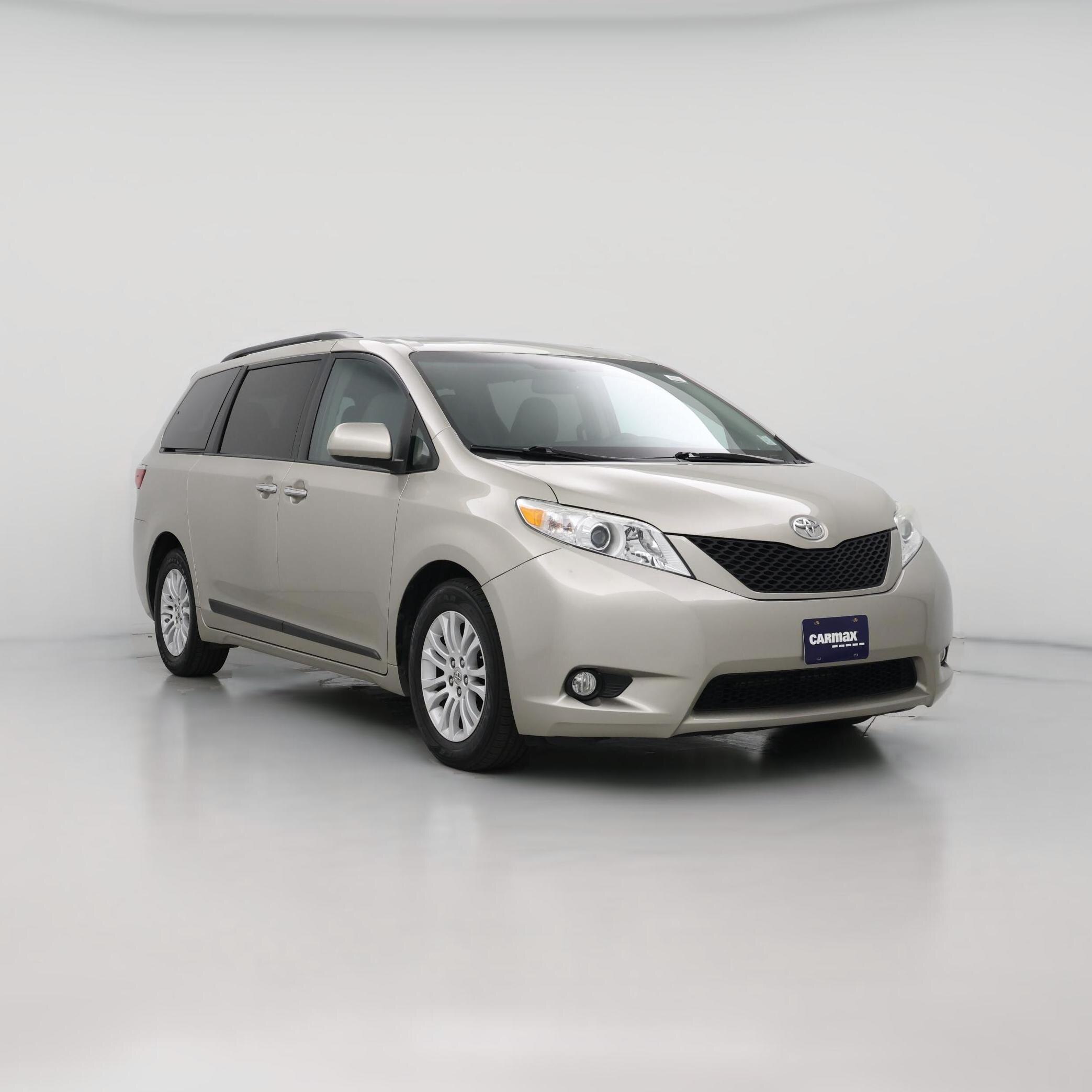 Thumbnail: 2015 Toyota Sienna - 1
