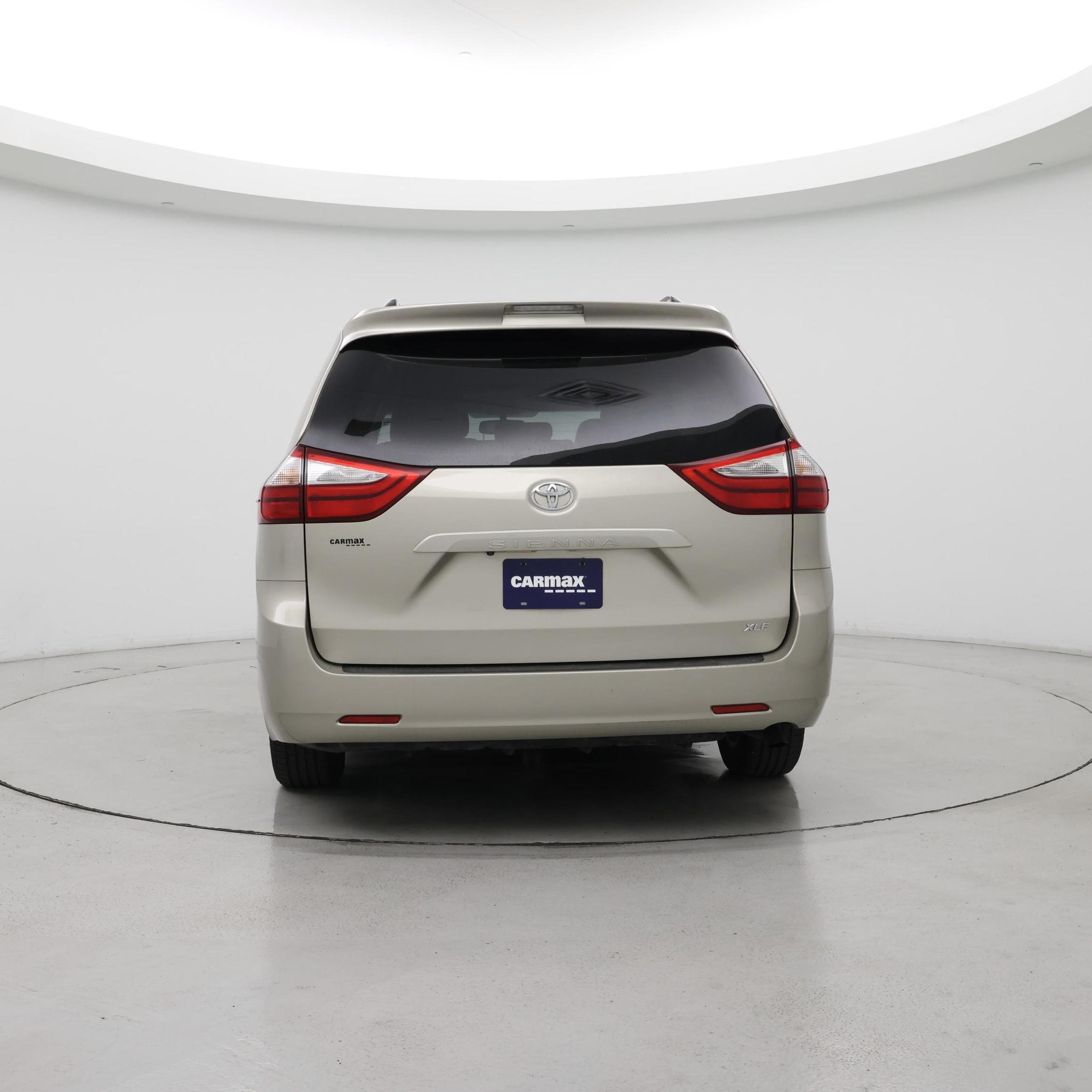 Thumbnail: 2015 Toyota Sienna - 6