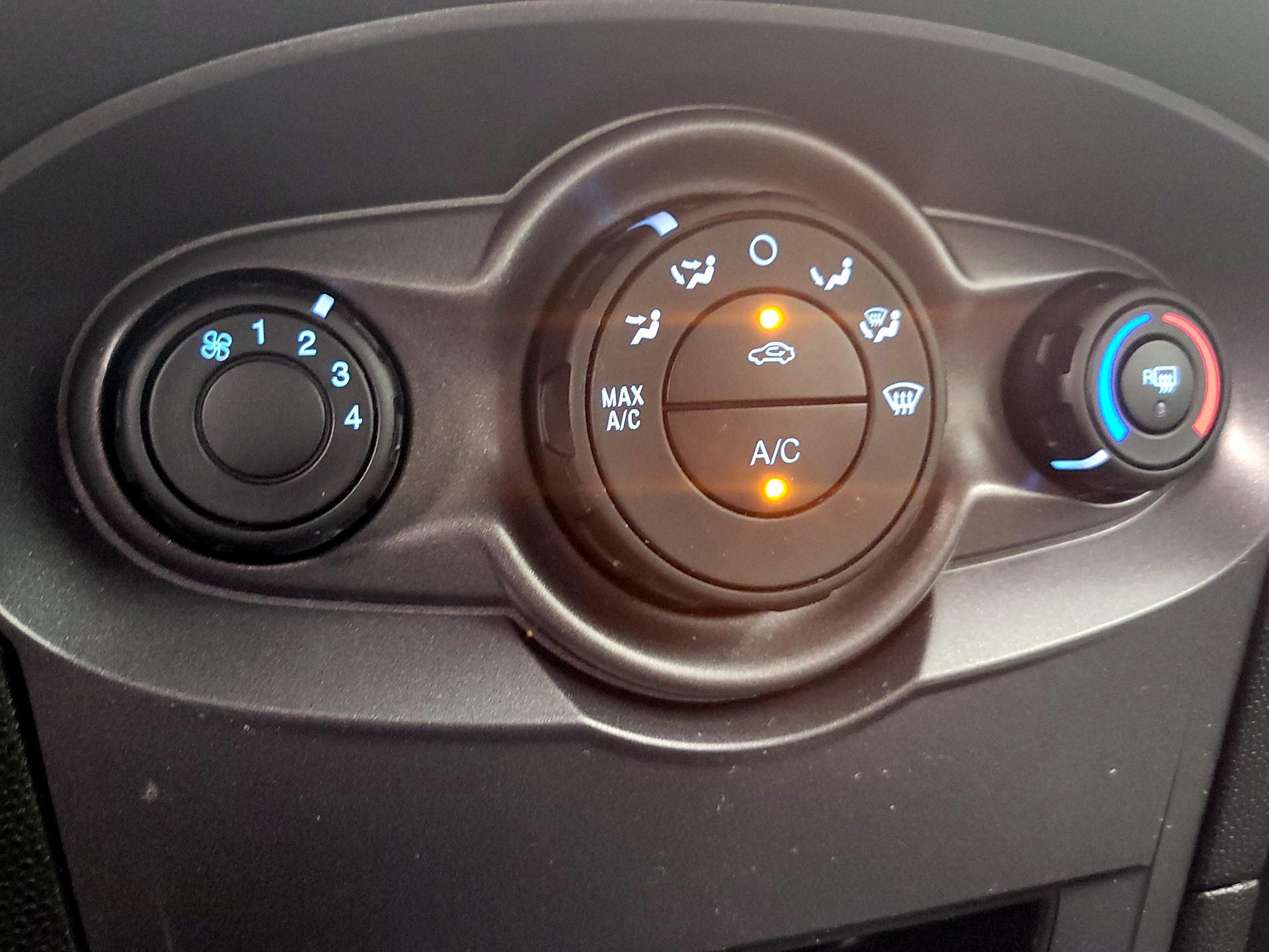 Thumbnail: 2019 Ford Fiesta - 16