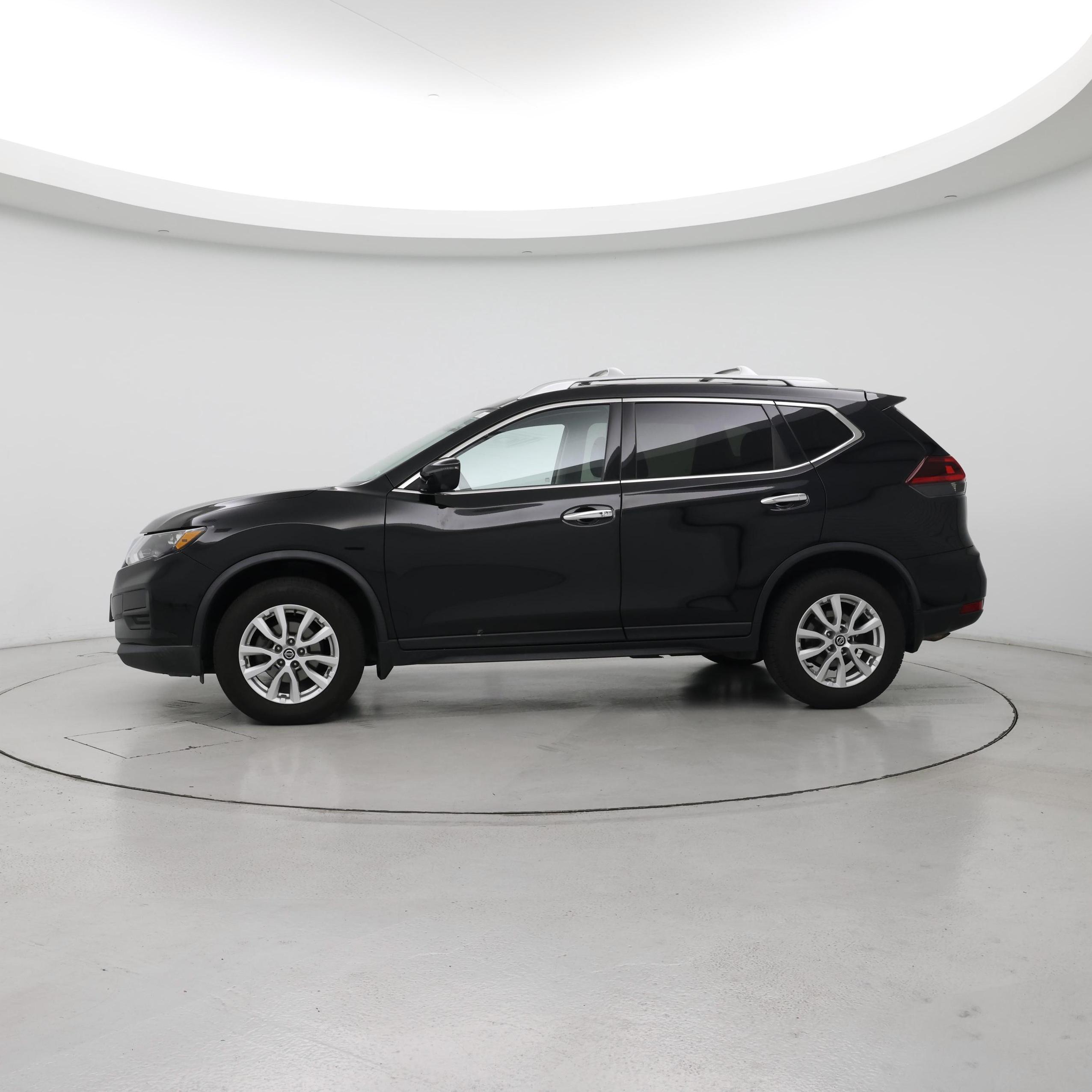 Thumbnail: 2018 Nissan Rogue - 3