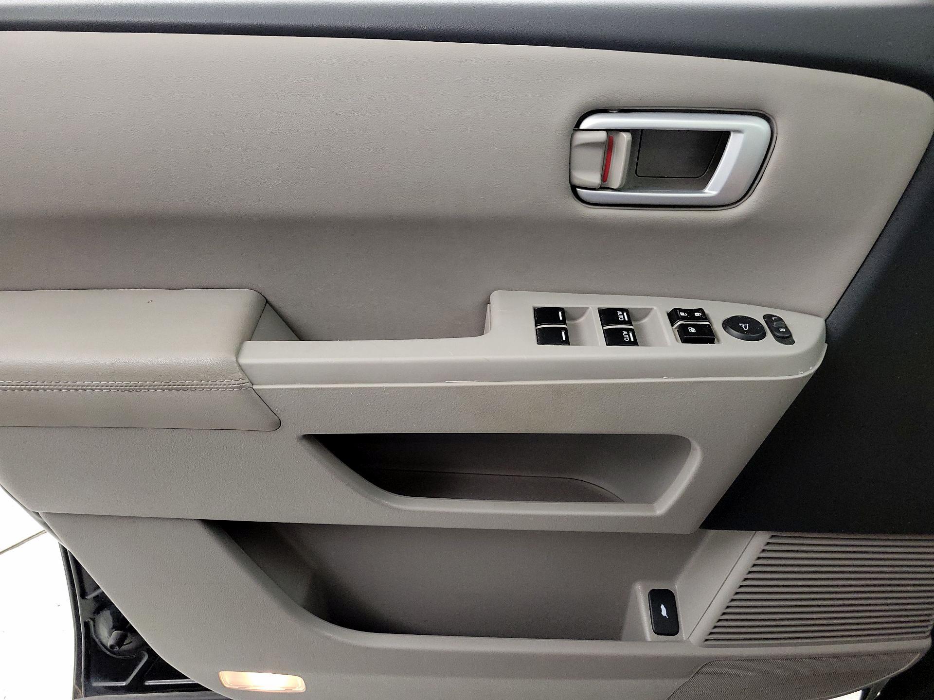 Thumbnail: 2014 Honda Pilot - 12