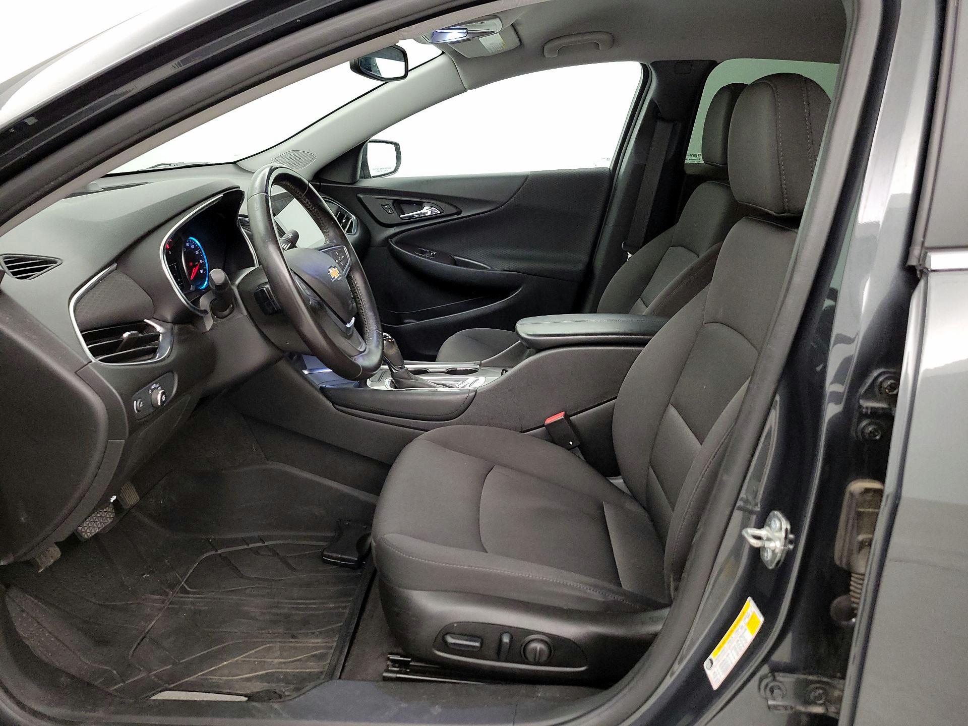 Thumbnail: 2018 Chevrolet Malibu - 11