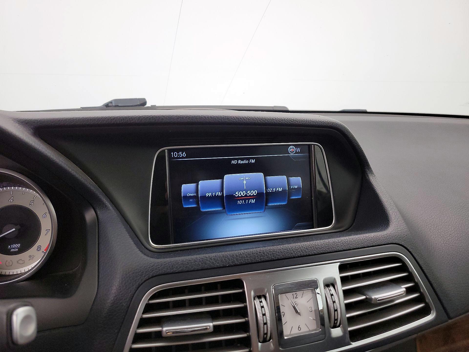 Thumbnail: 2016 Mercedes-Benz E-Class - 15