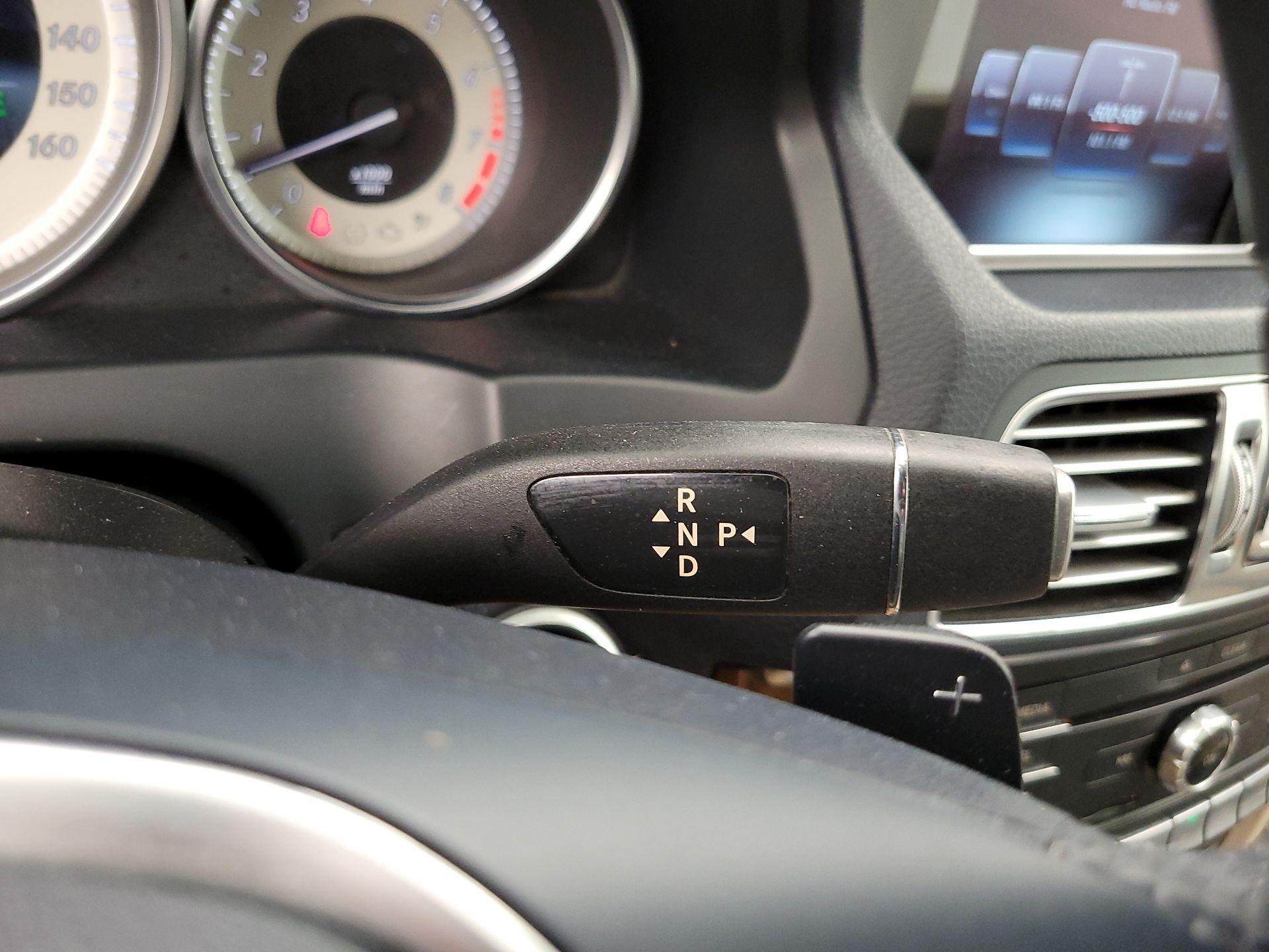 Thumbnail: 2016 Mercedes-Benz E-Class - 17