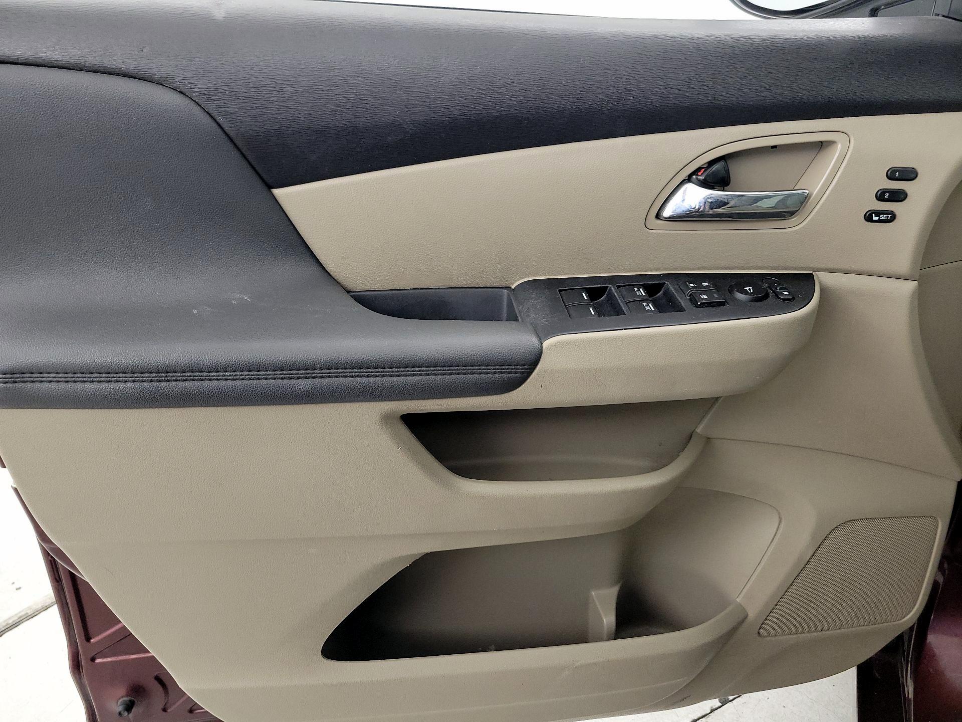 Thumbnail: 2016 Honda Odyssey - 12