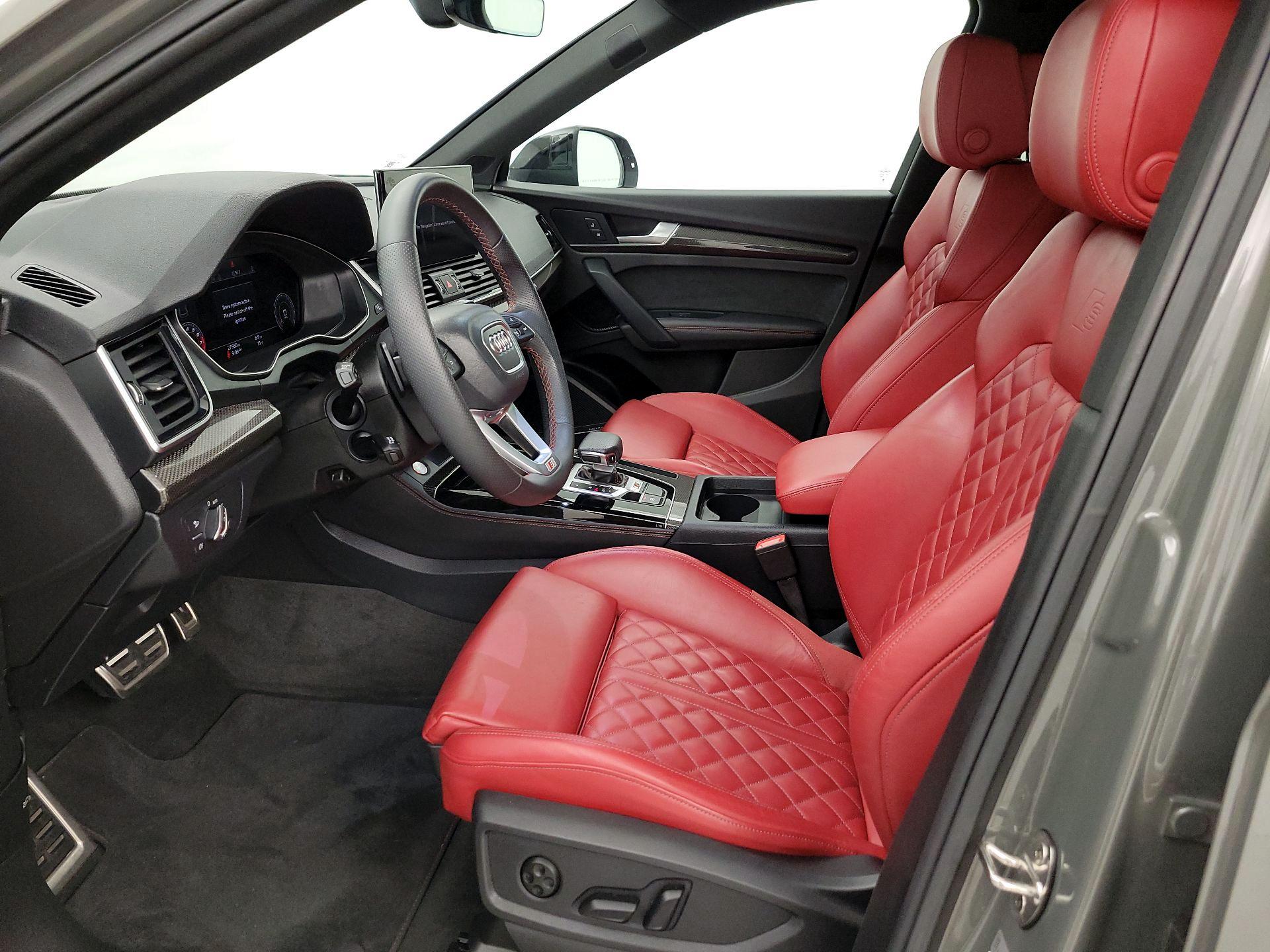 Thumbnail: 2023 Audi SQ5 - 11