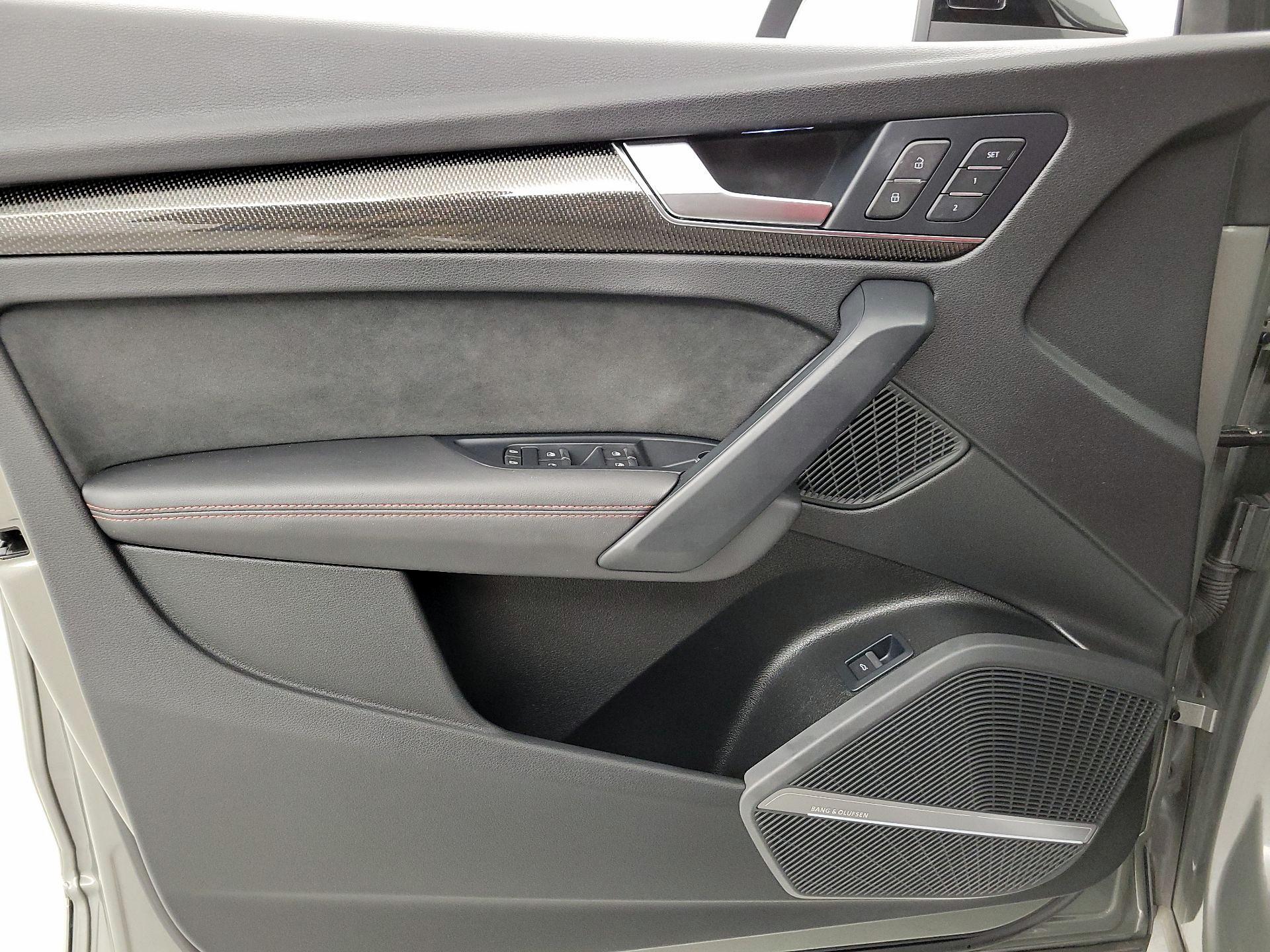 Thumbnail: 2023 Audi SQ5 - 12