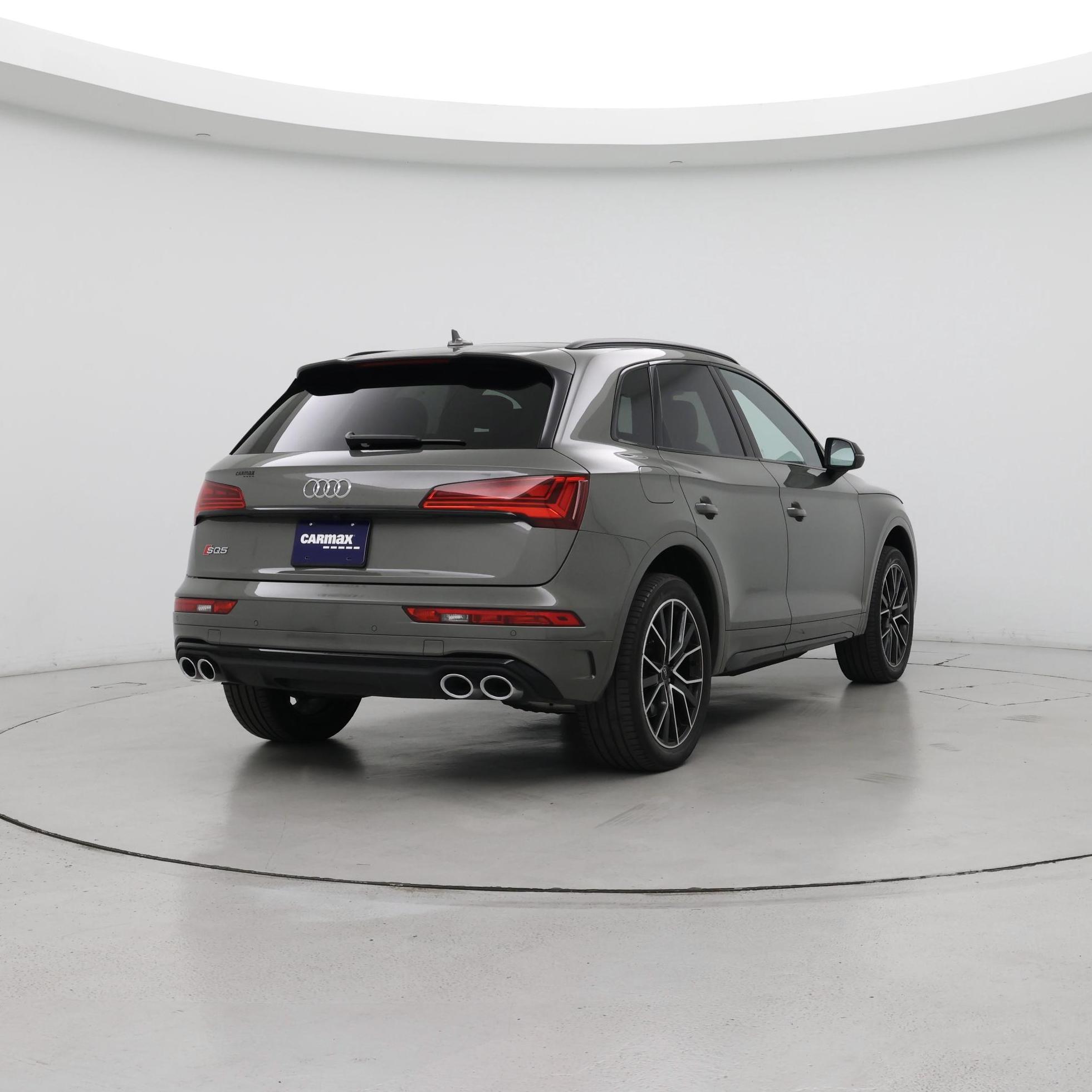 Thumbnail: 2023 Audi SQ5 - 8