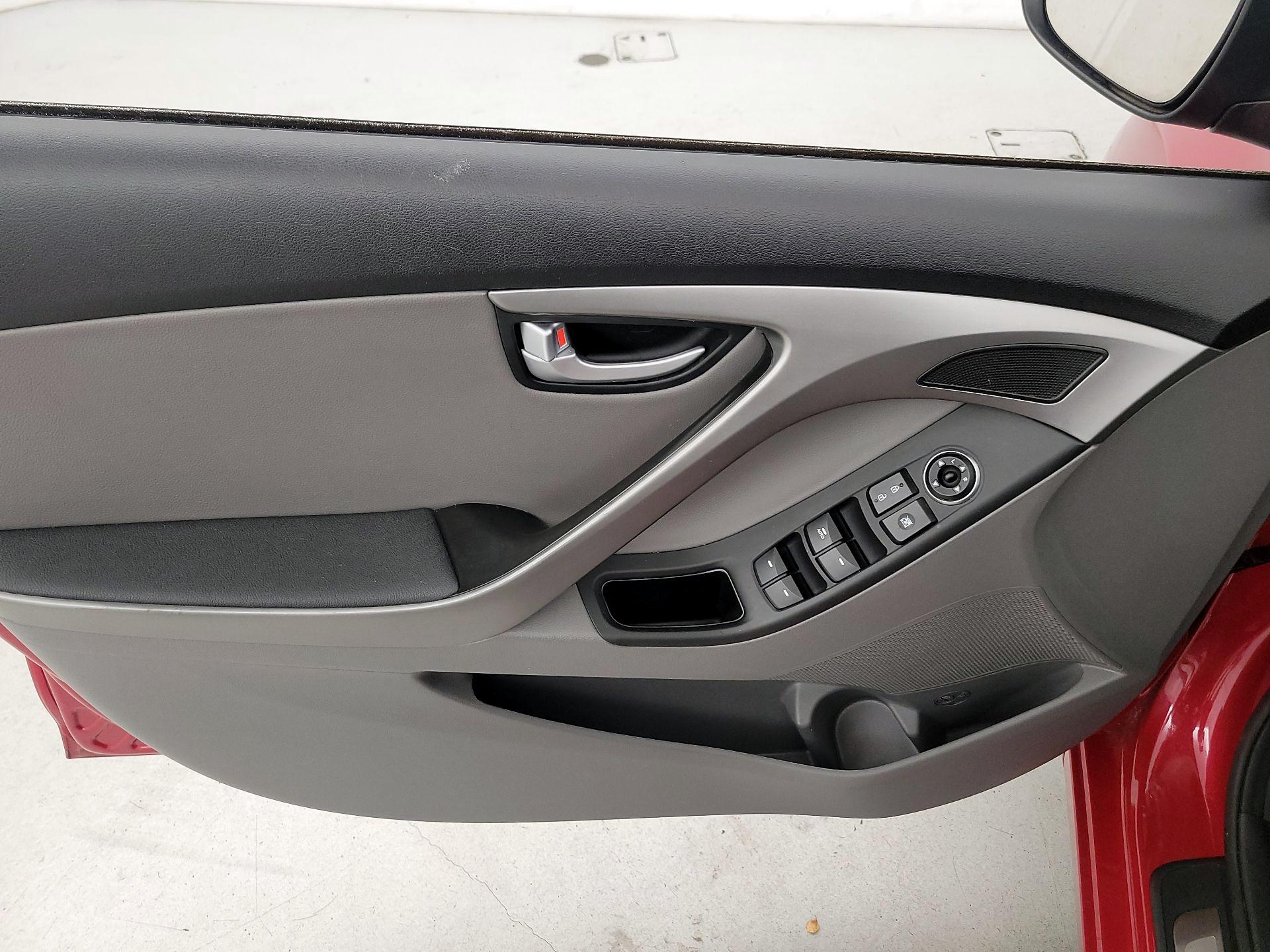 Thumbnail: 2015 Hyundai Elantra - 12