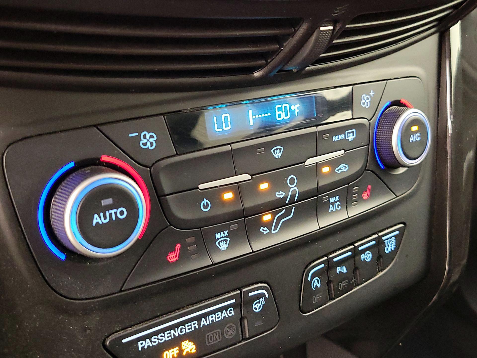 Thumbnail: 2019 Ford Escape - 17