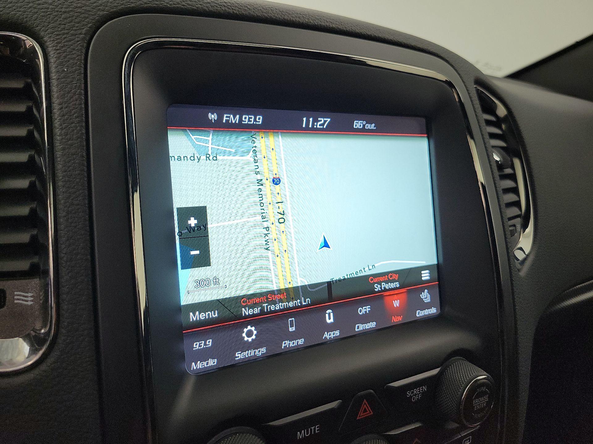 Thumbnail: 2018 Dodge Durango - 14