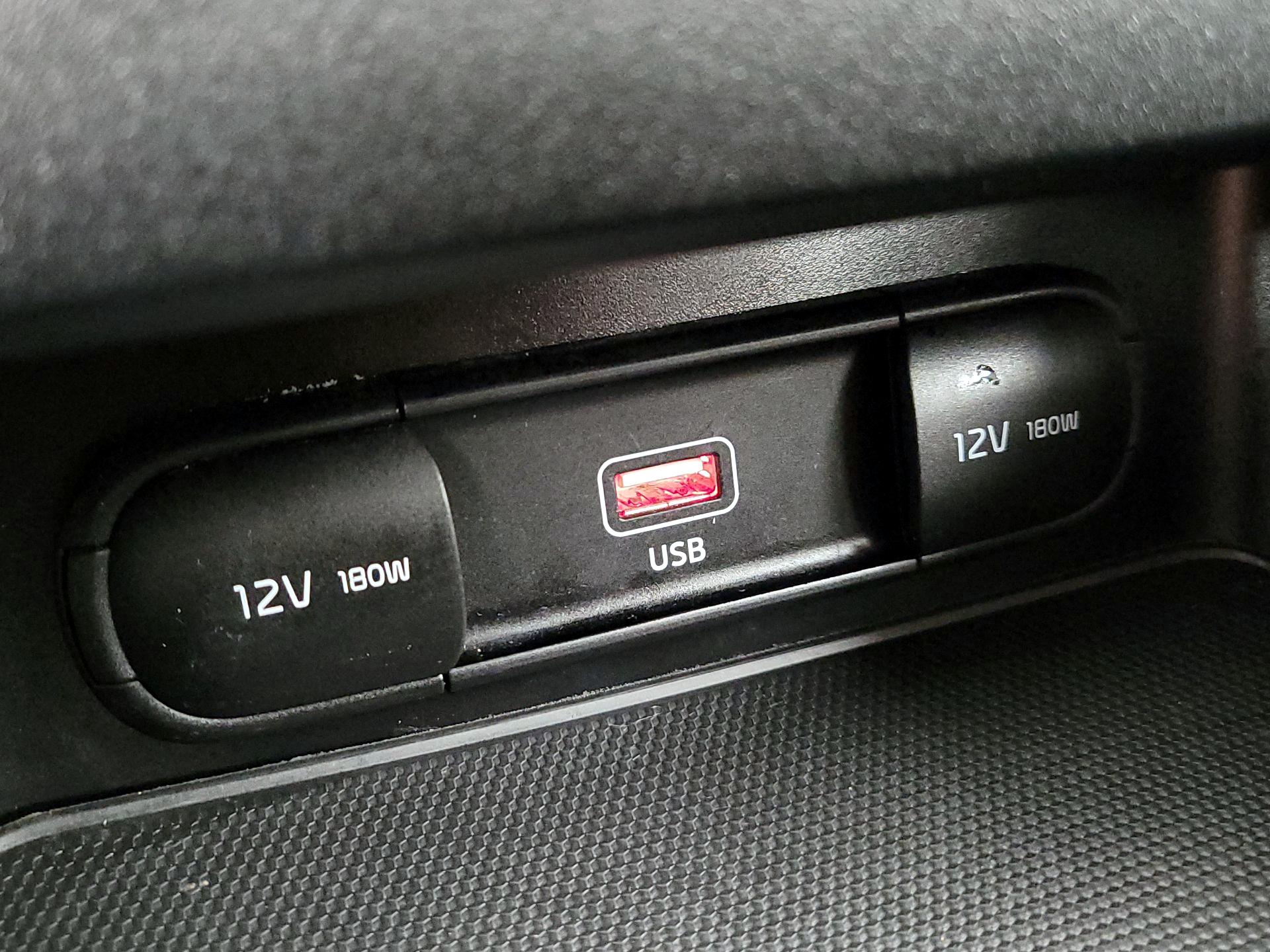 Thumbnail: 2022 Kia Forte - 18