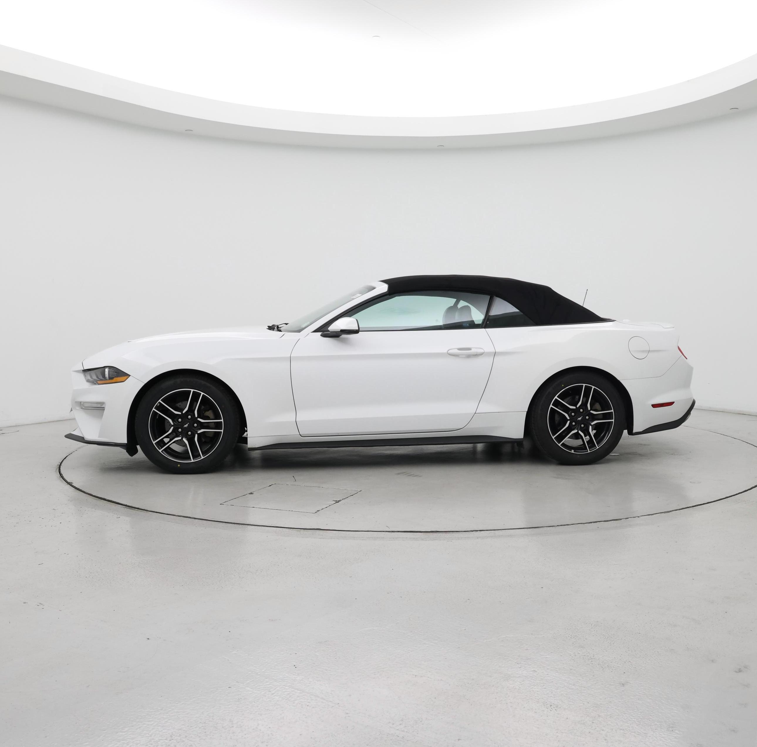 Thumbnail: 2018 Ford Mustang - 3