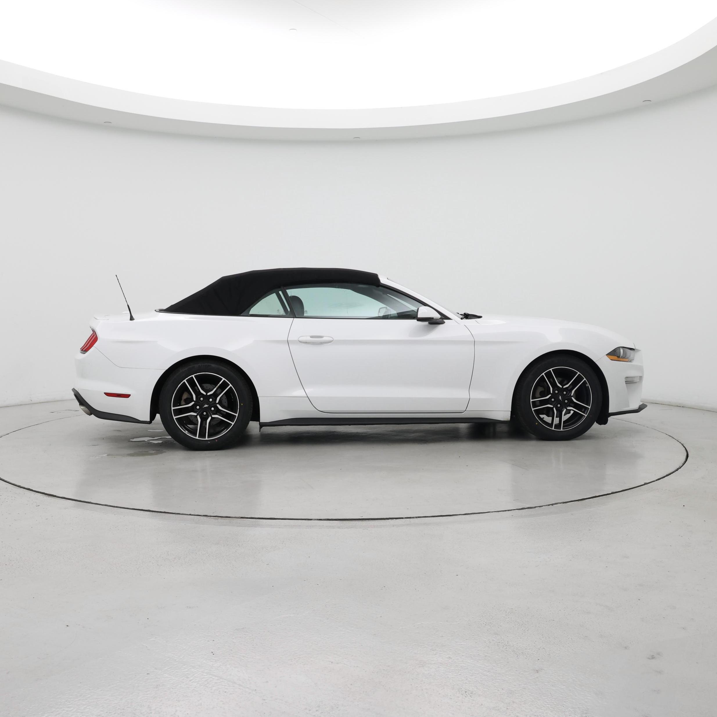 Thumbnail: 2018 Ford Mustang - 7