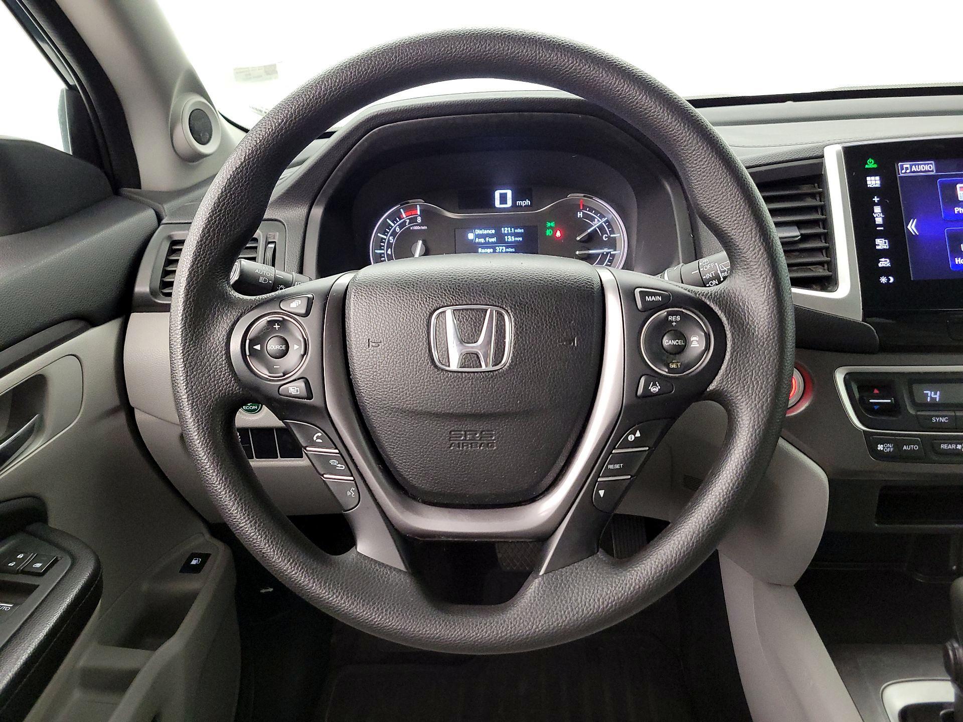 Thumbnail: 2016 Honda Pilot - 10