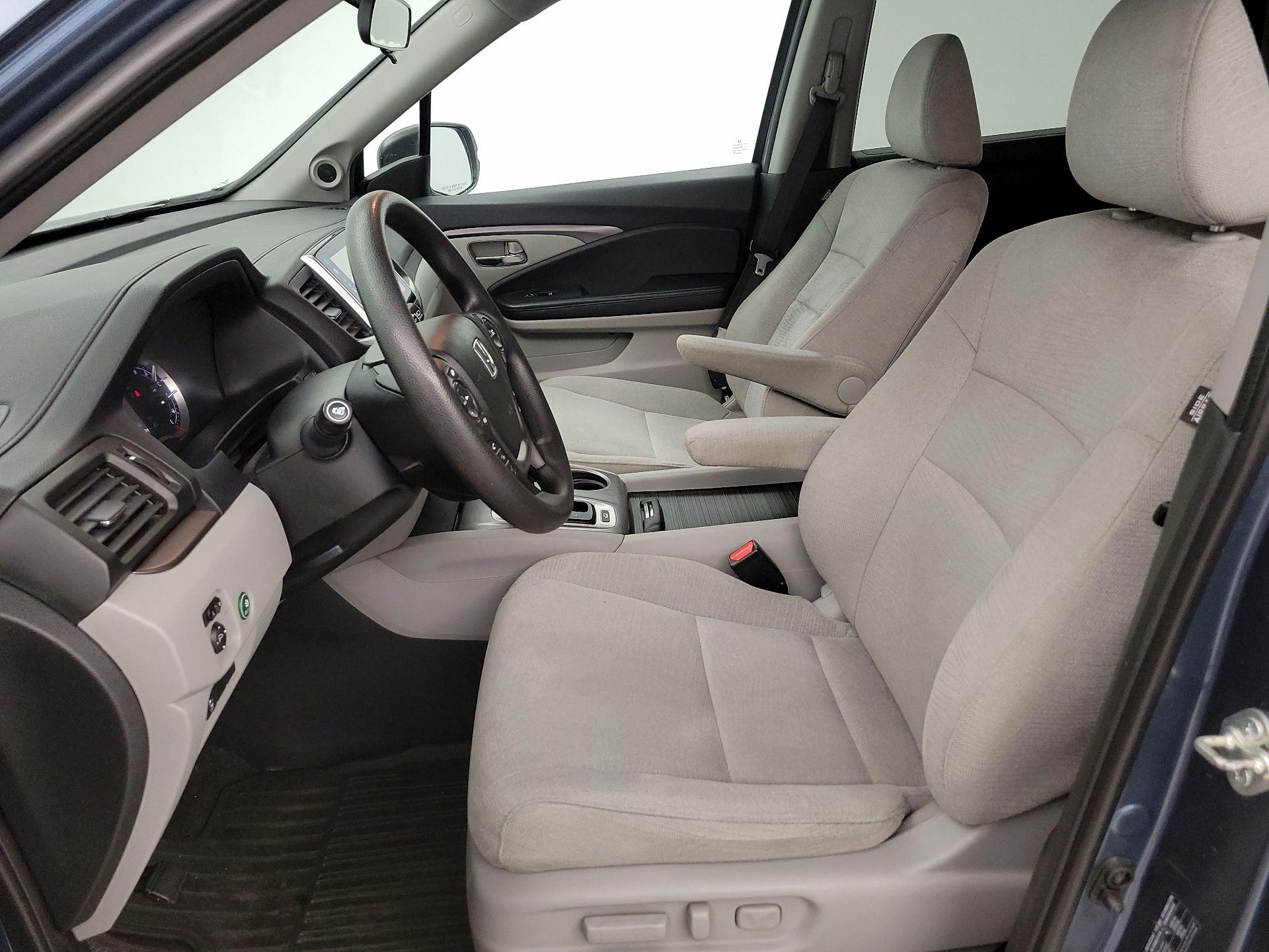 Thumbnail: 2016 Honda Pilot - 11
