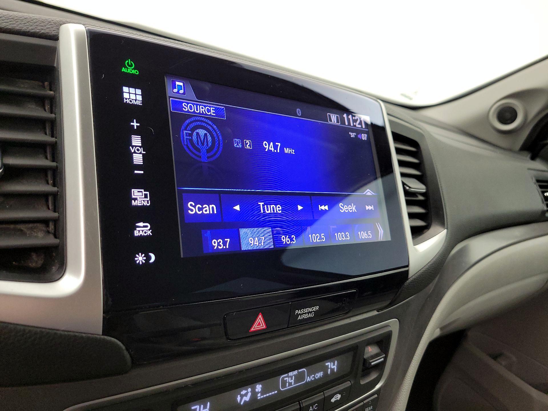 Thumbnail: 2016 Honda Pilot - 15