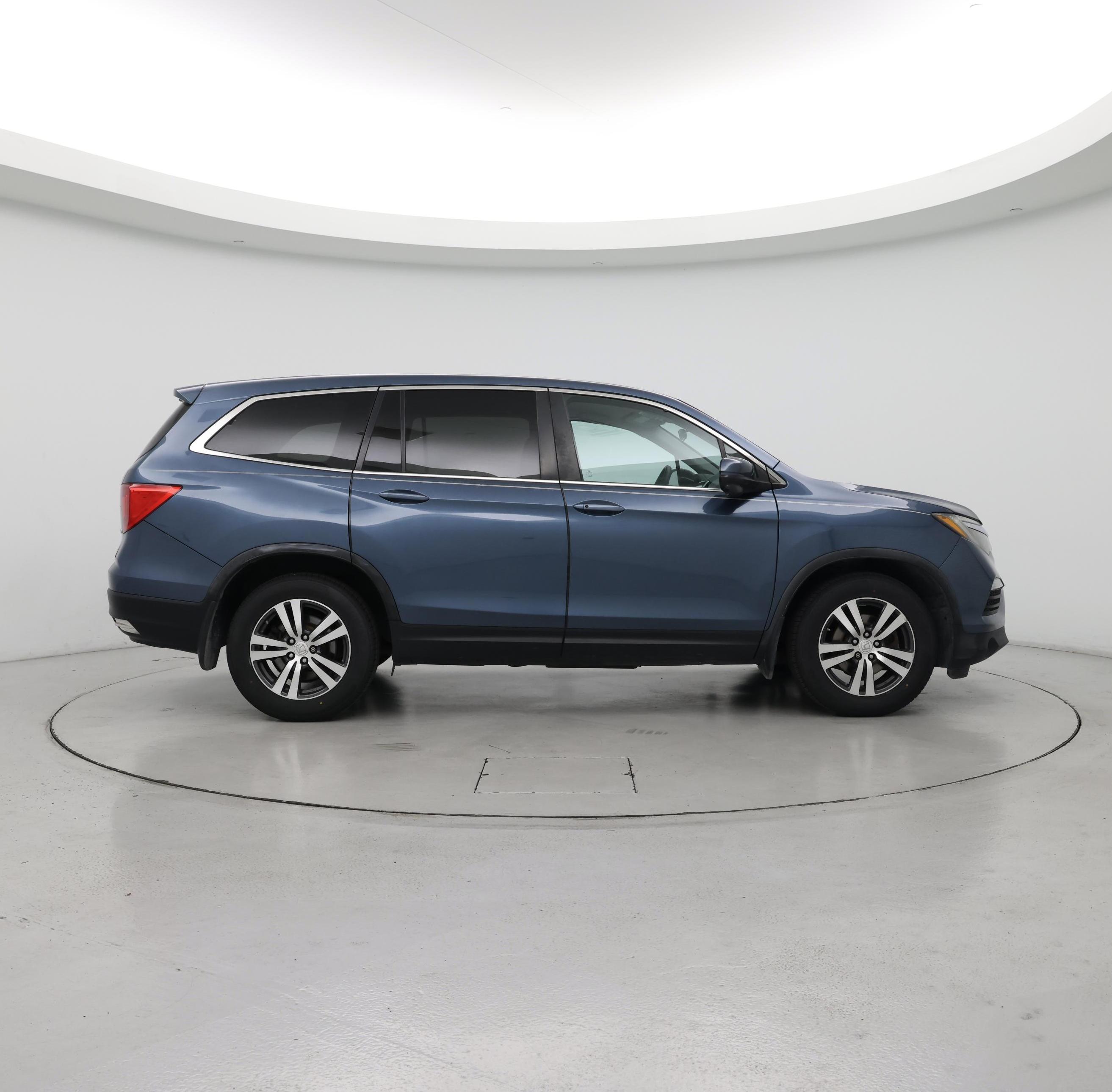 Thumbnail: 2016 Honda Pilot - 7