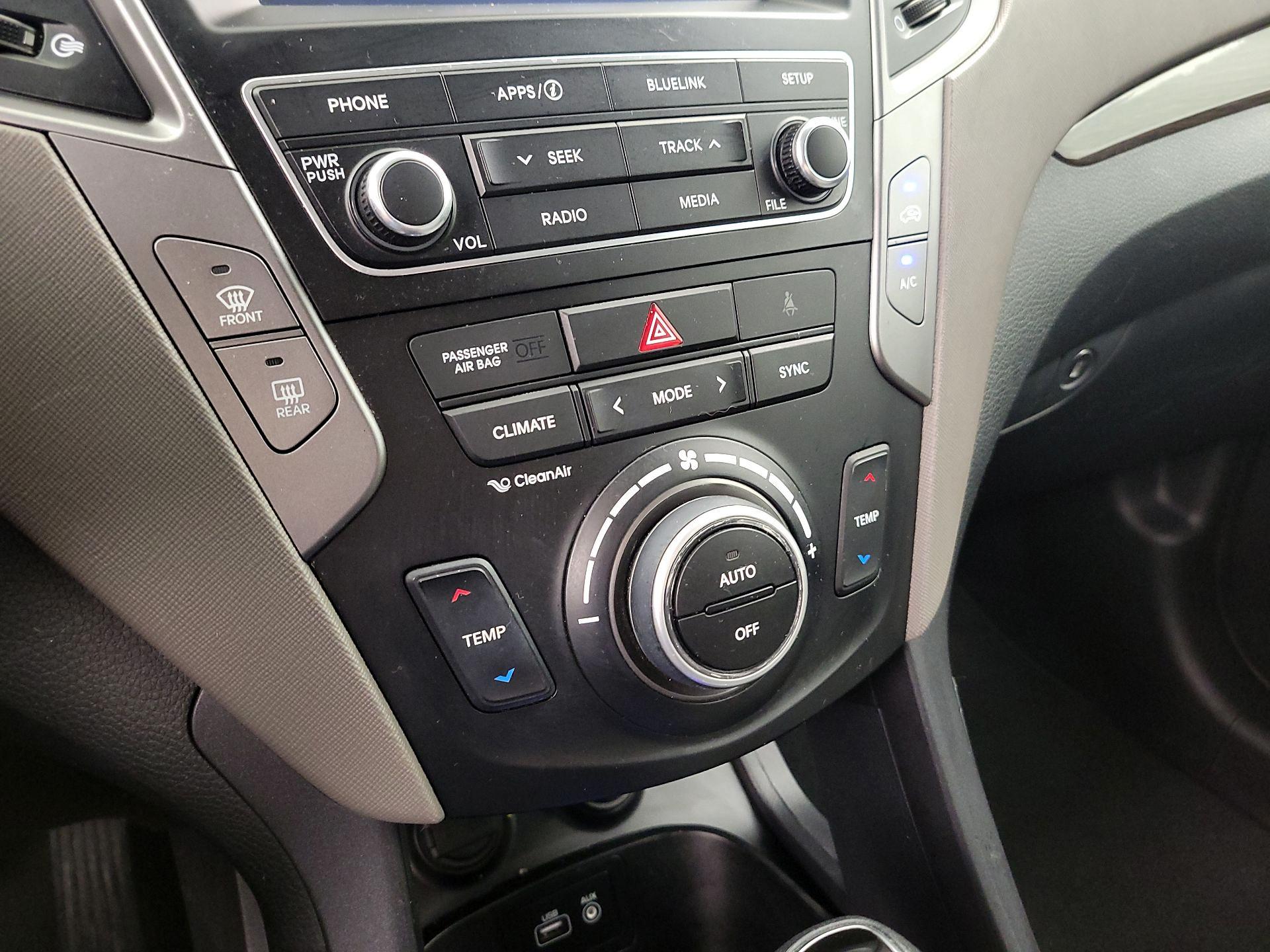 Thumbnail: 2018 Hyundai Santa Fe - 16