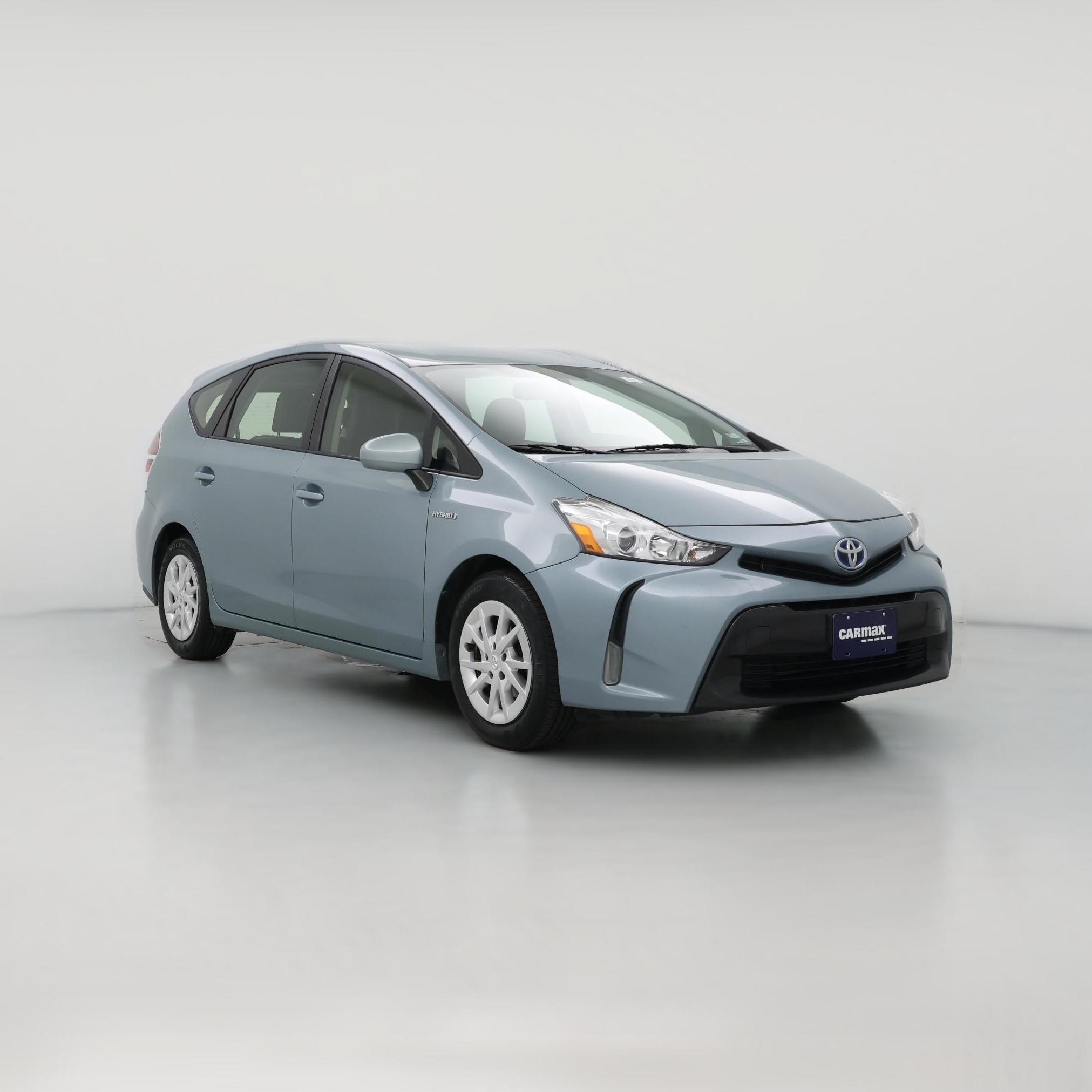 Thumbnail: 2015 Toyota Prius v - 1