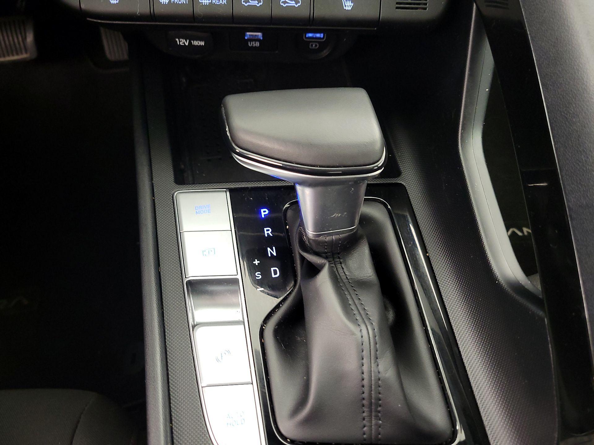 Thumbnail: 2021 Hyundai Elantra - 17
