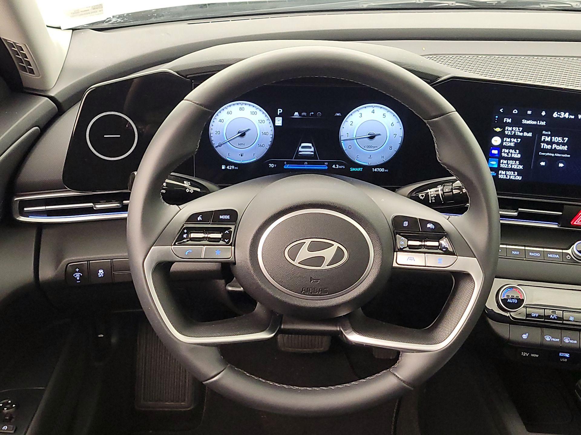 Thumbnail: 2024 Hyundai Elantra - 10