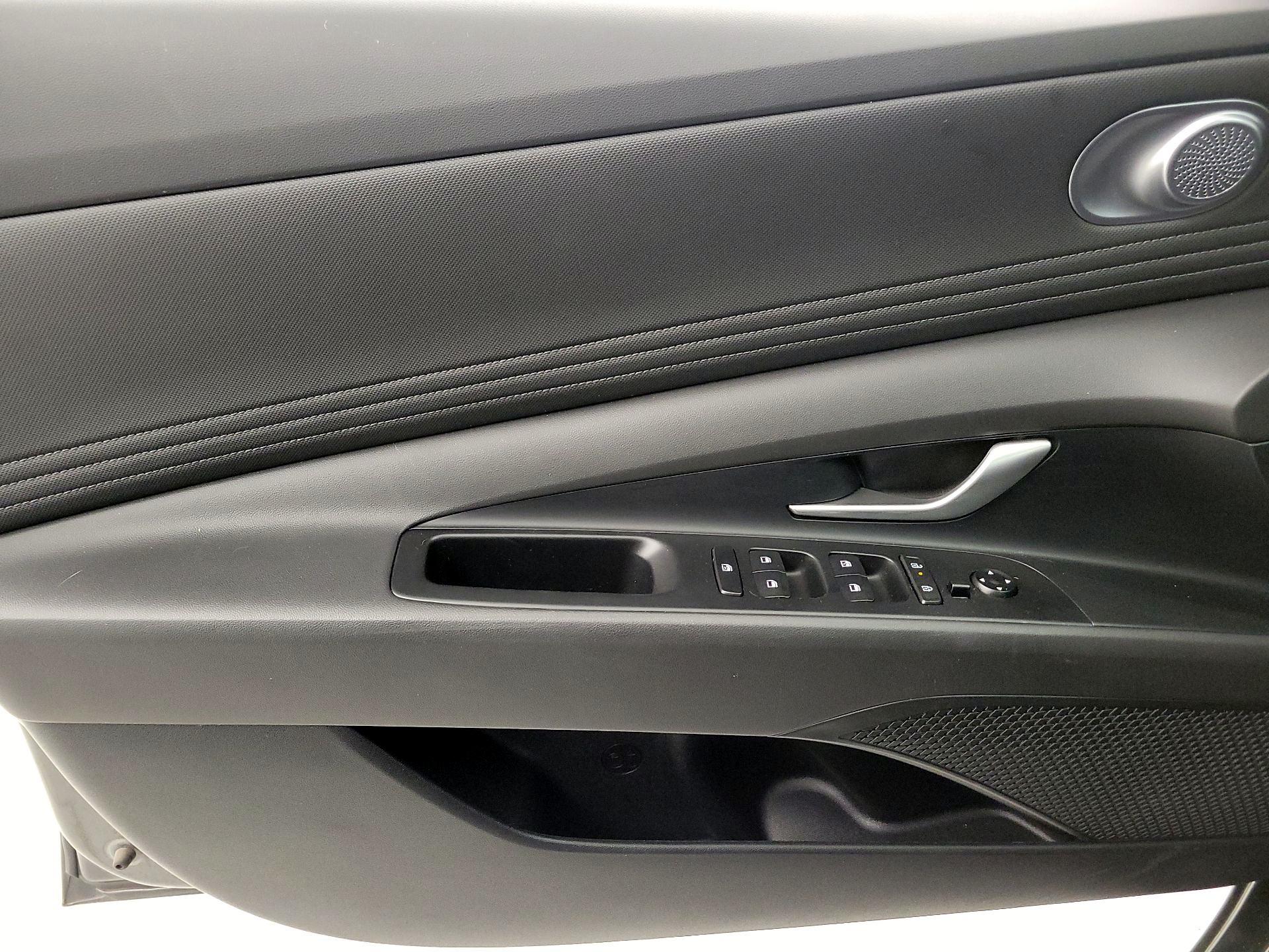 Thumbnail: 2024 Hyundai Elantra - 12