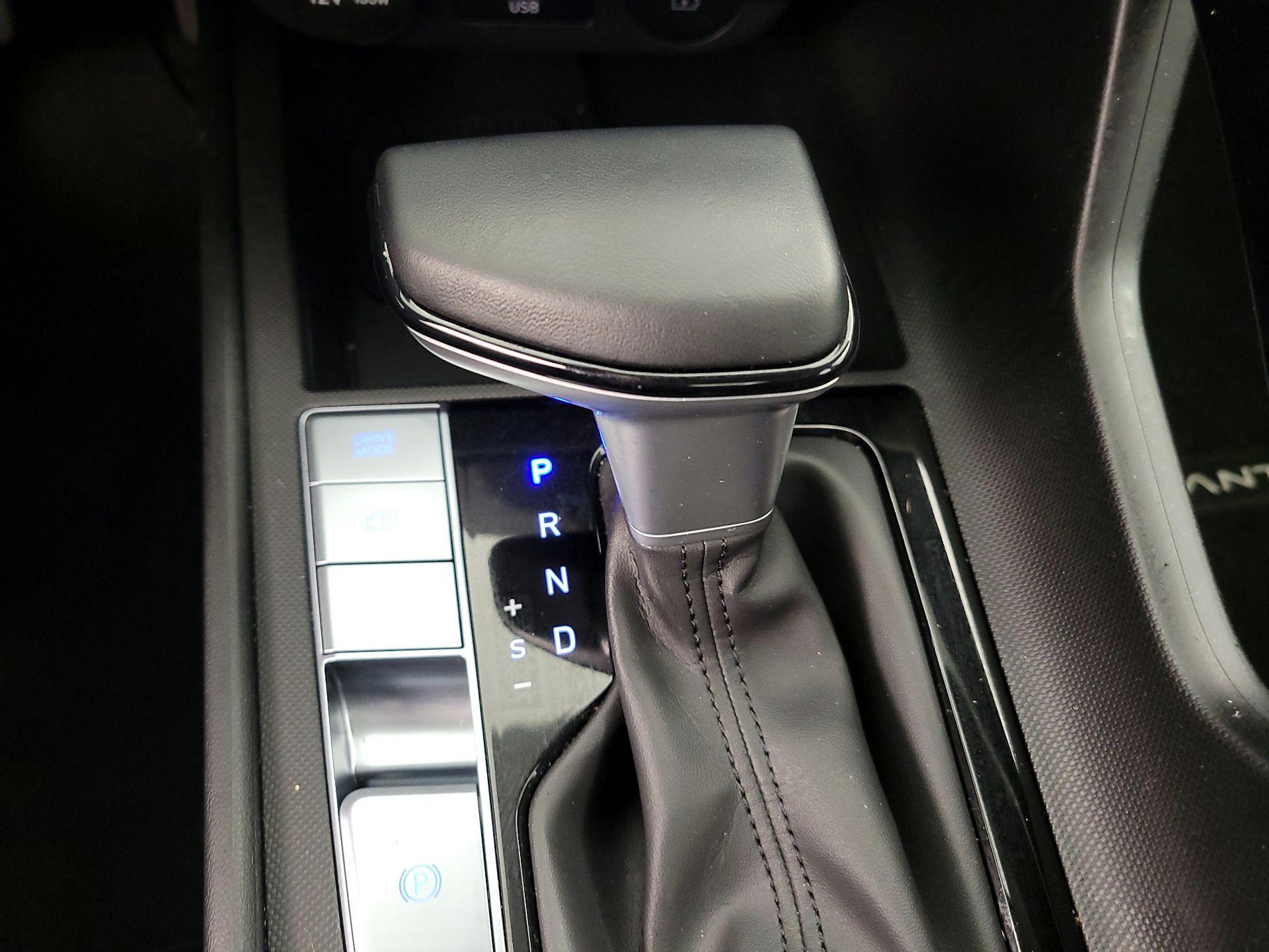 Thumbnail: 2024 Hyundai Elantra - 18