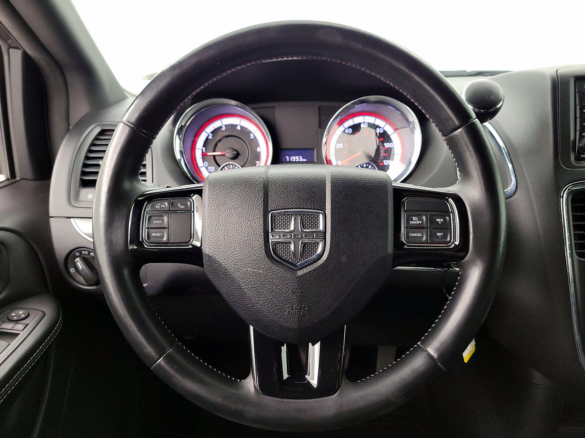 Thumbnail: 2017 Dodge Grand Caravan - 10