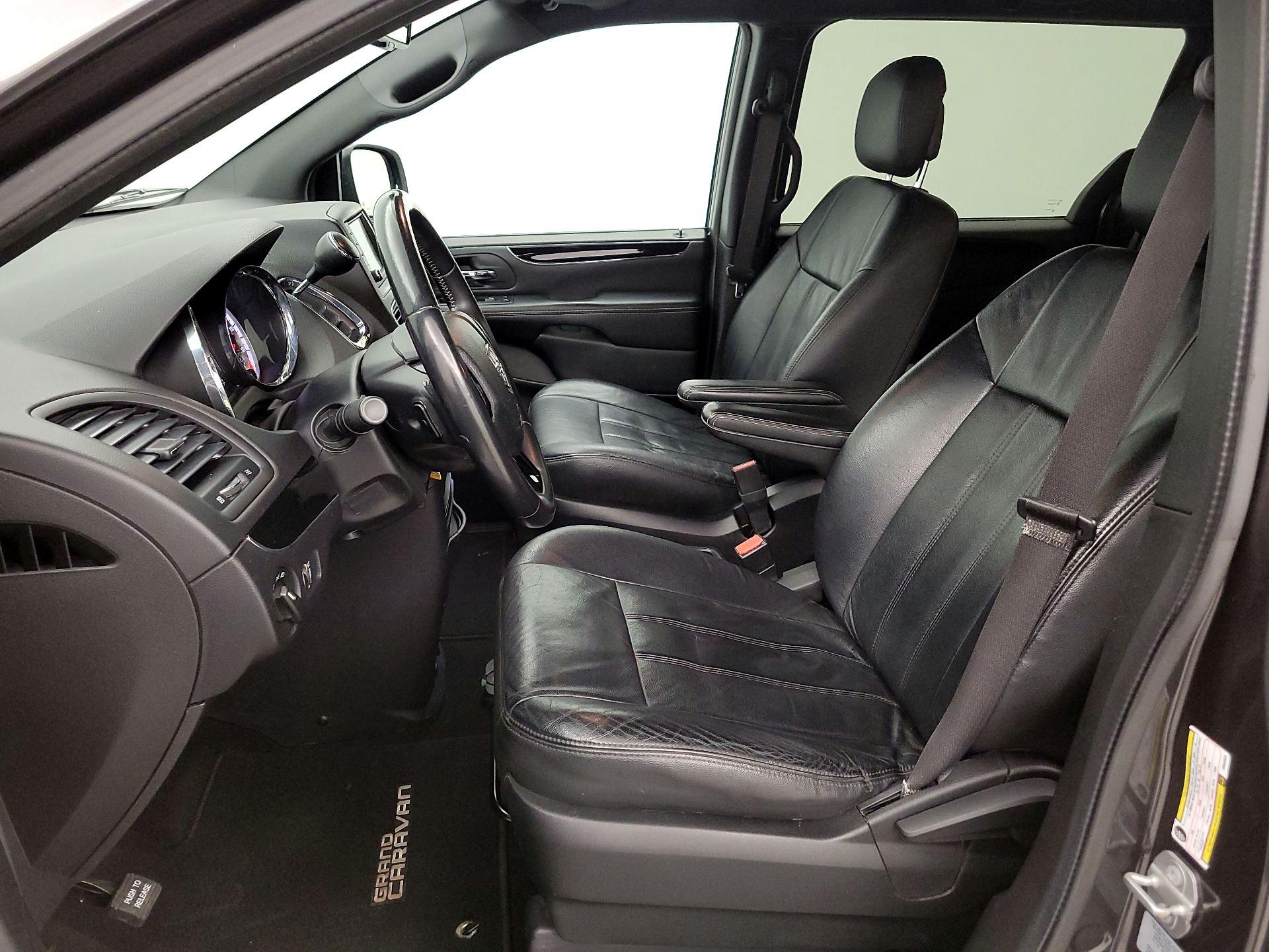 Thumbnail: 2017 Dodge Grand Caravan - 11