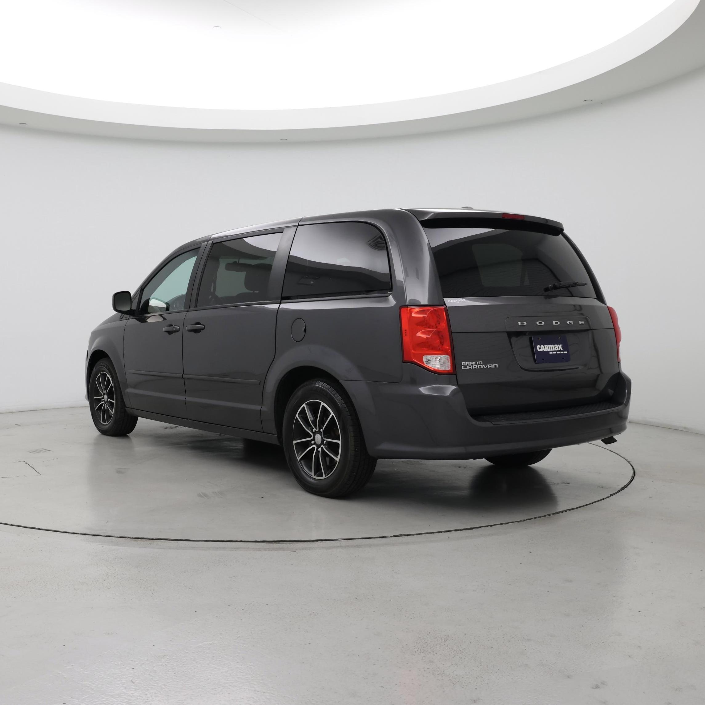 Thumbnail: 2017 Dodge Grand Caravan - 2