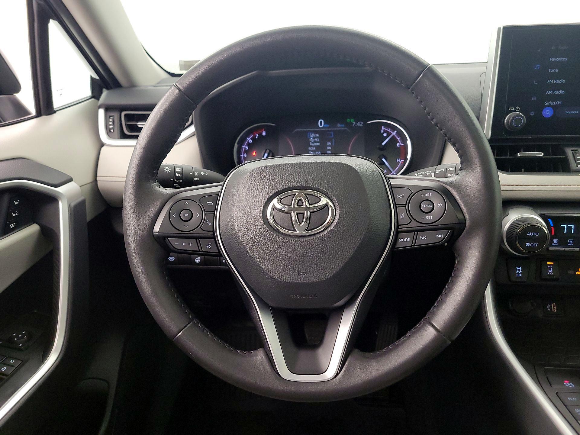 Thumbnail: 2024 Toyota RAV4 - 10