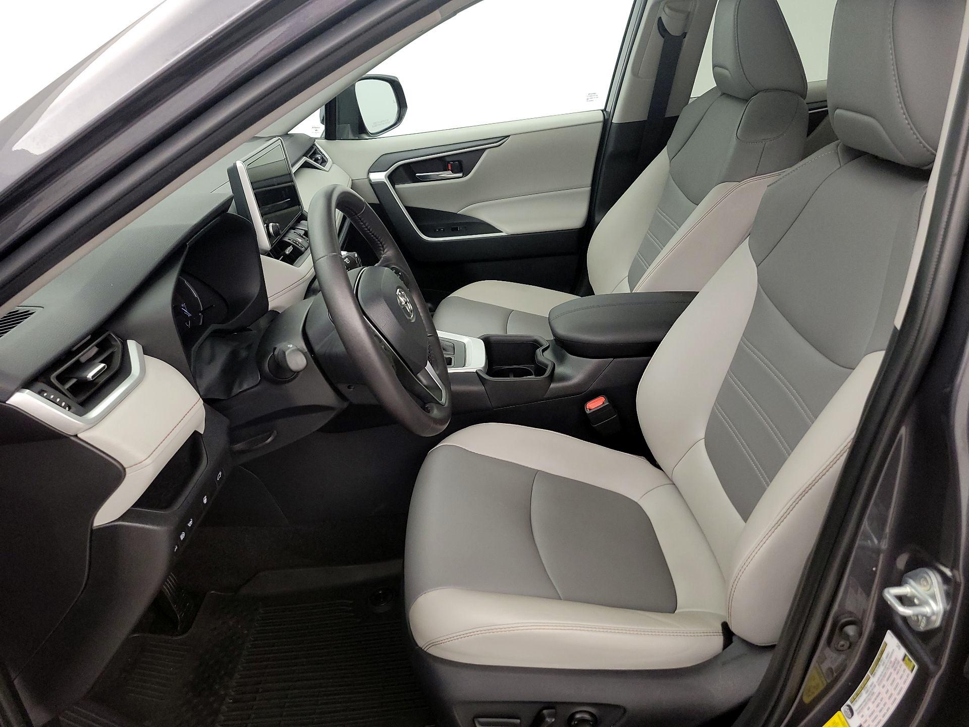 Thumbnail: 2024 Toyota RAV4 - 11