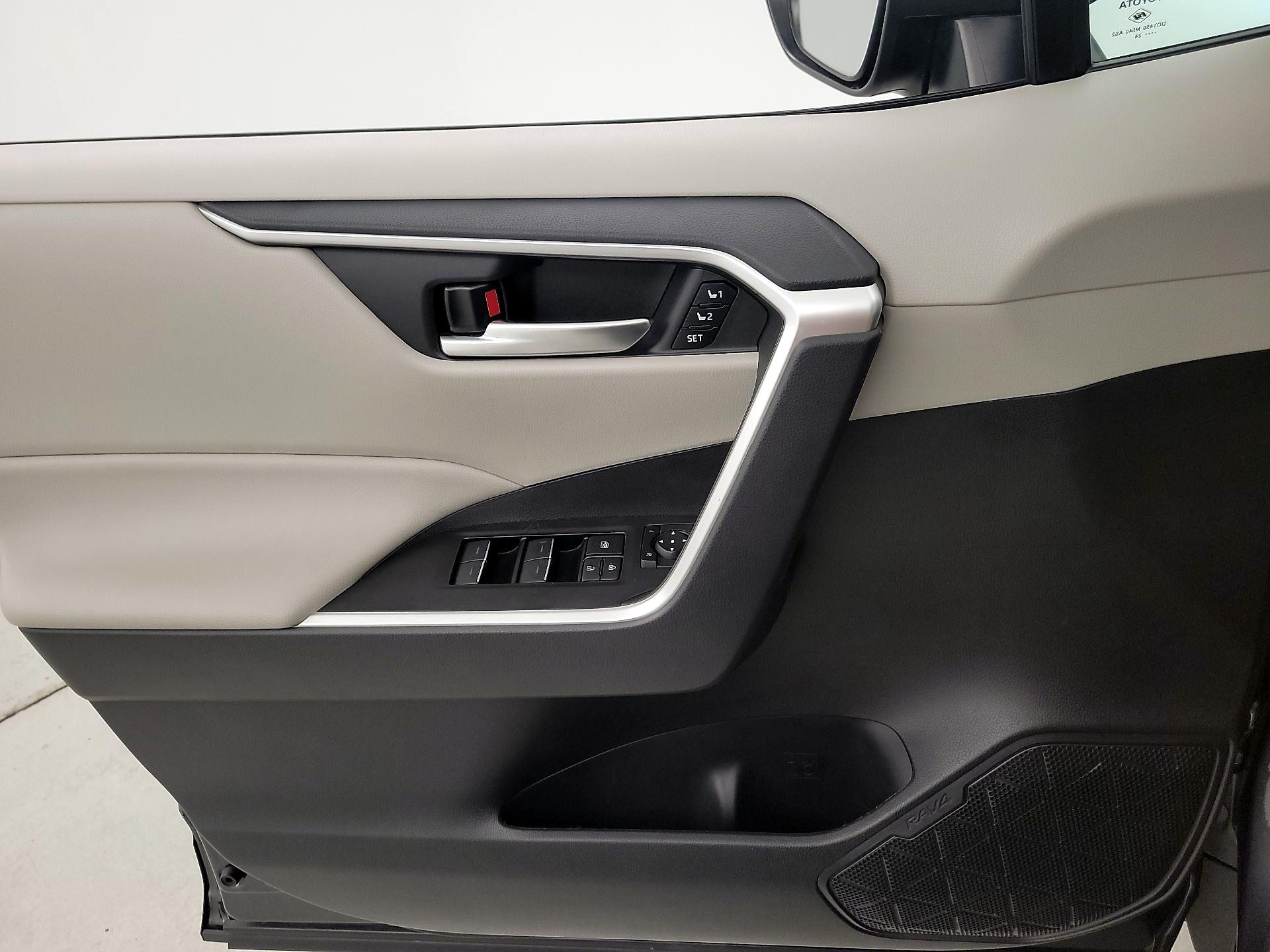 Thumbnail: 2024 Toyota RAV4 - 12