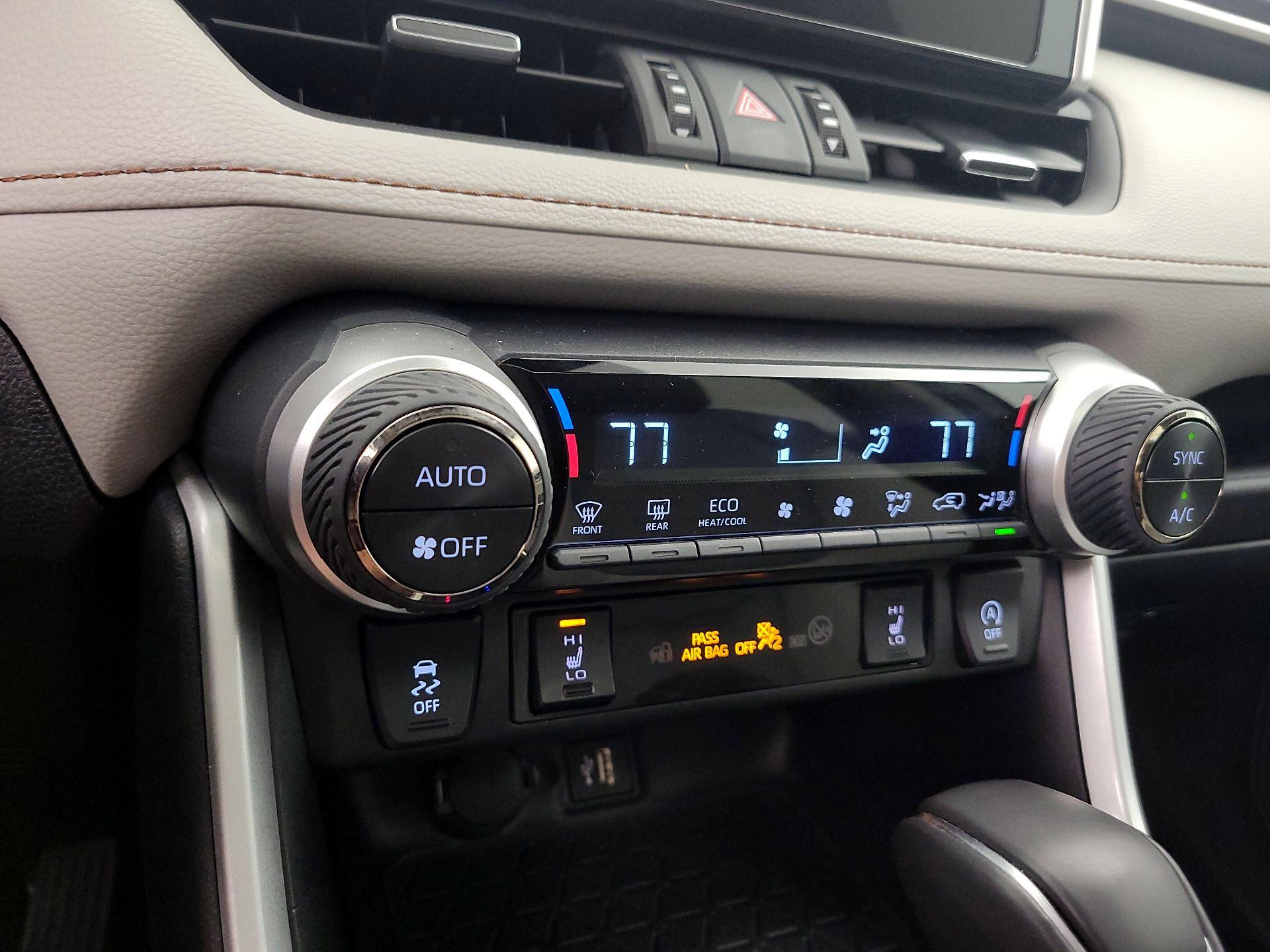 Thumbnail: 2024 Toyota RAV4 - 16