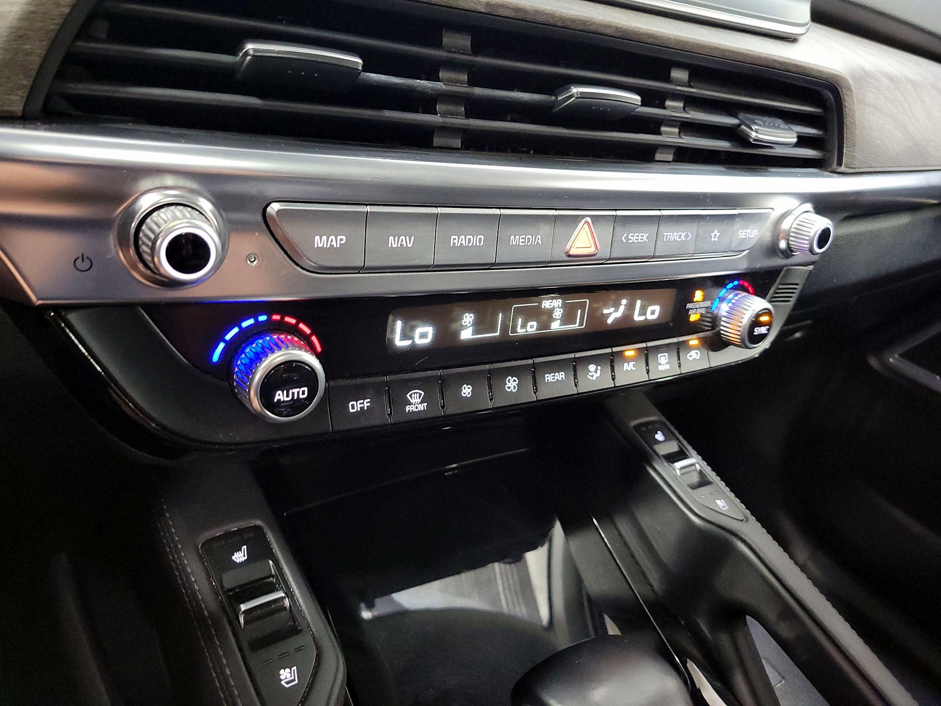 Thumbnail: 2020 Kia Telluride - 17